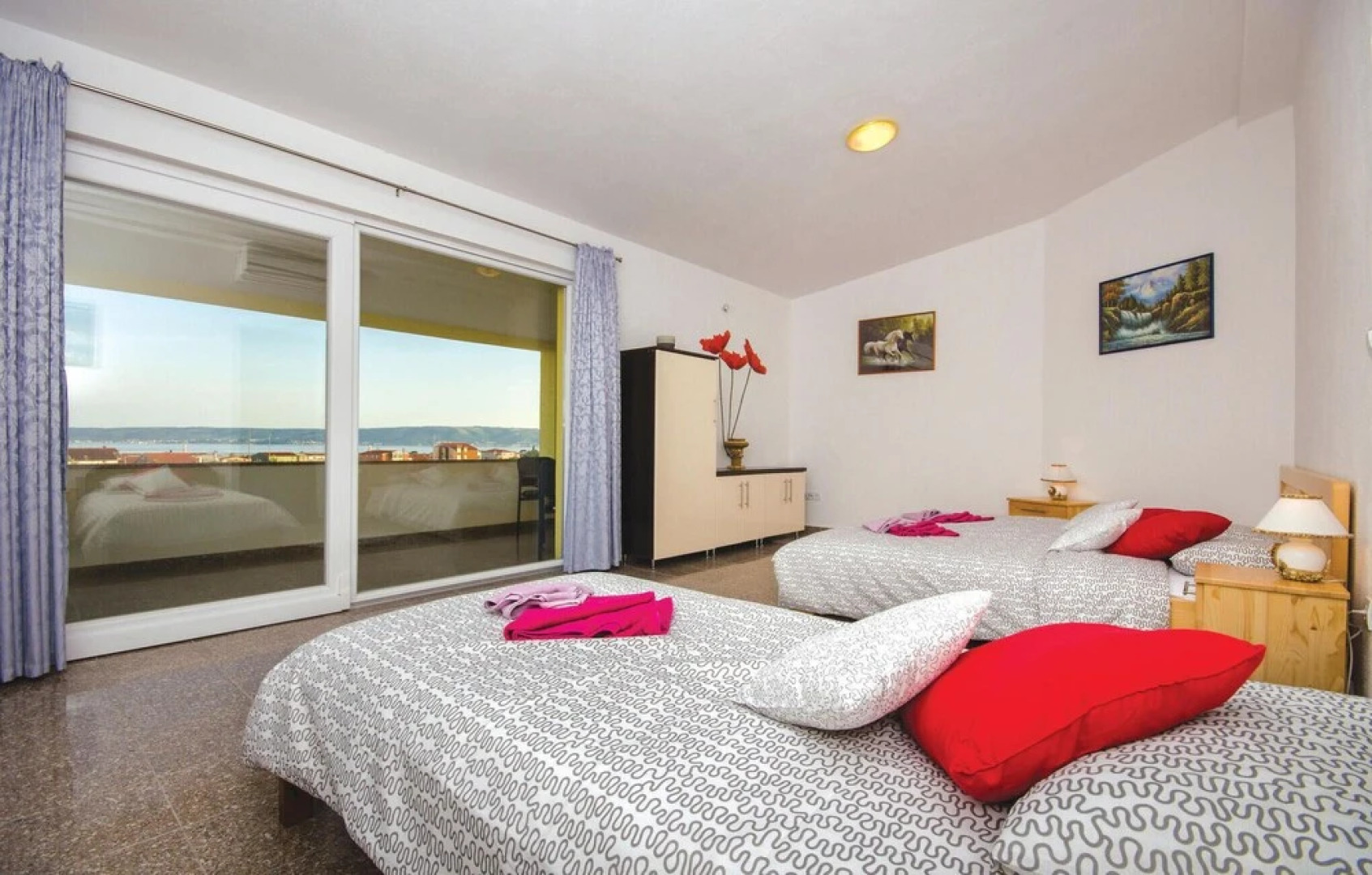 Beautiful Home in Kastel Stari With Wifi and 7 Bedrooms