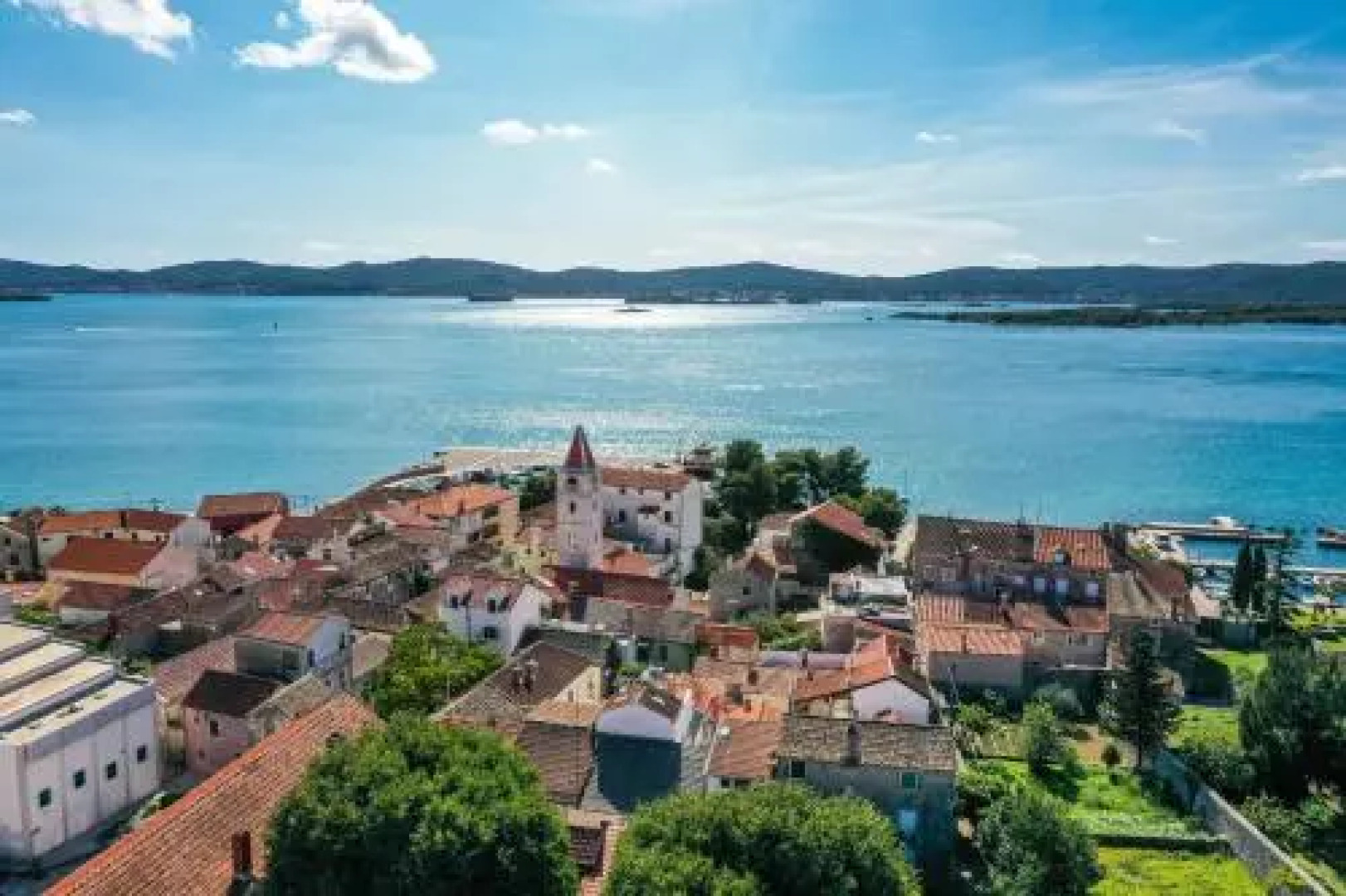 Apartment and Rooms Santini