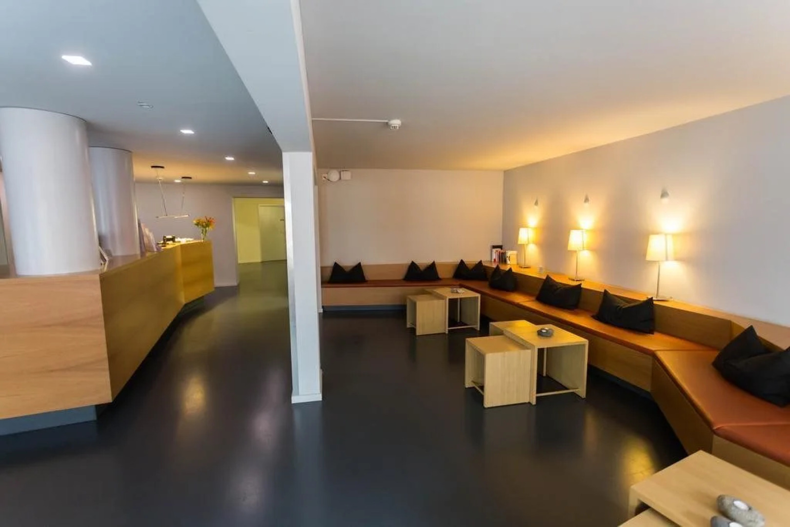 Hotel Marta - 1950’s architecture in Zurich’s vibrant old town, near main station