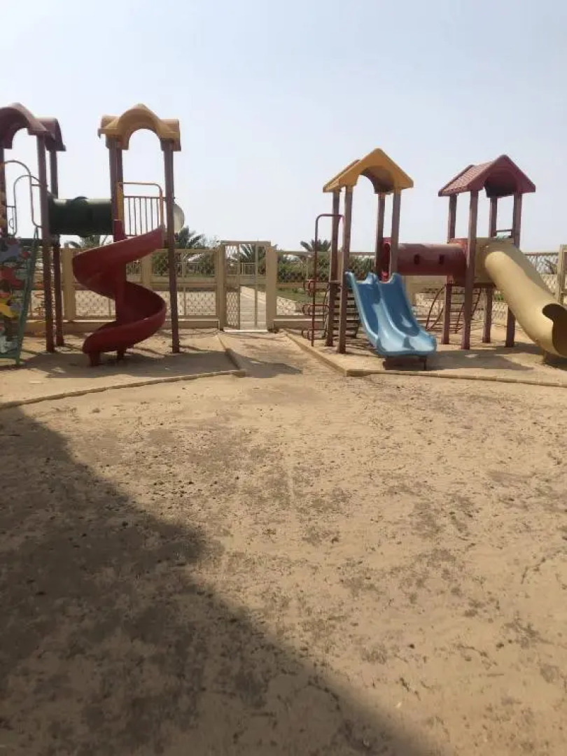 4 bedroom apt in king Abdullah economy city ابراج الشاطي