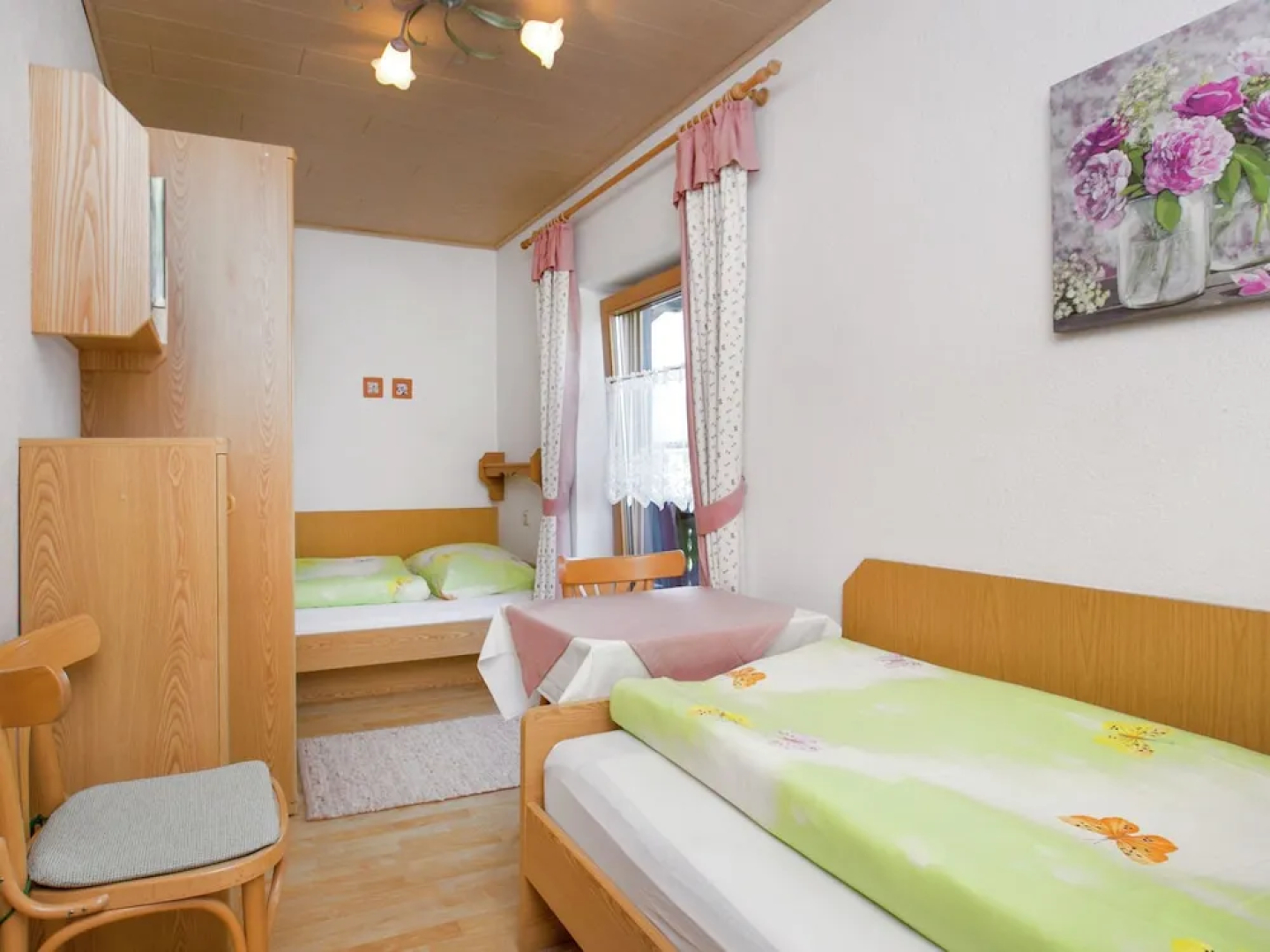 Beautiful Apartment in Strass im Zillertal With Parking
