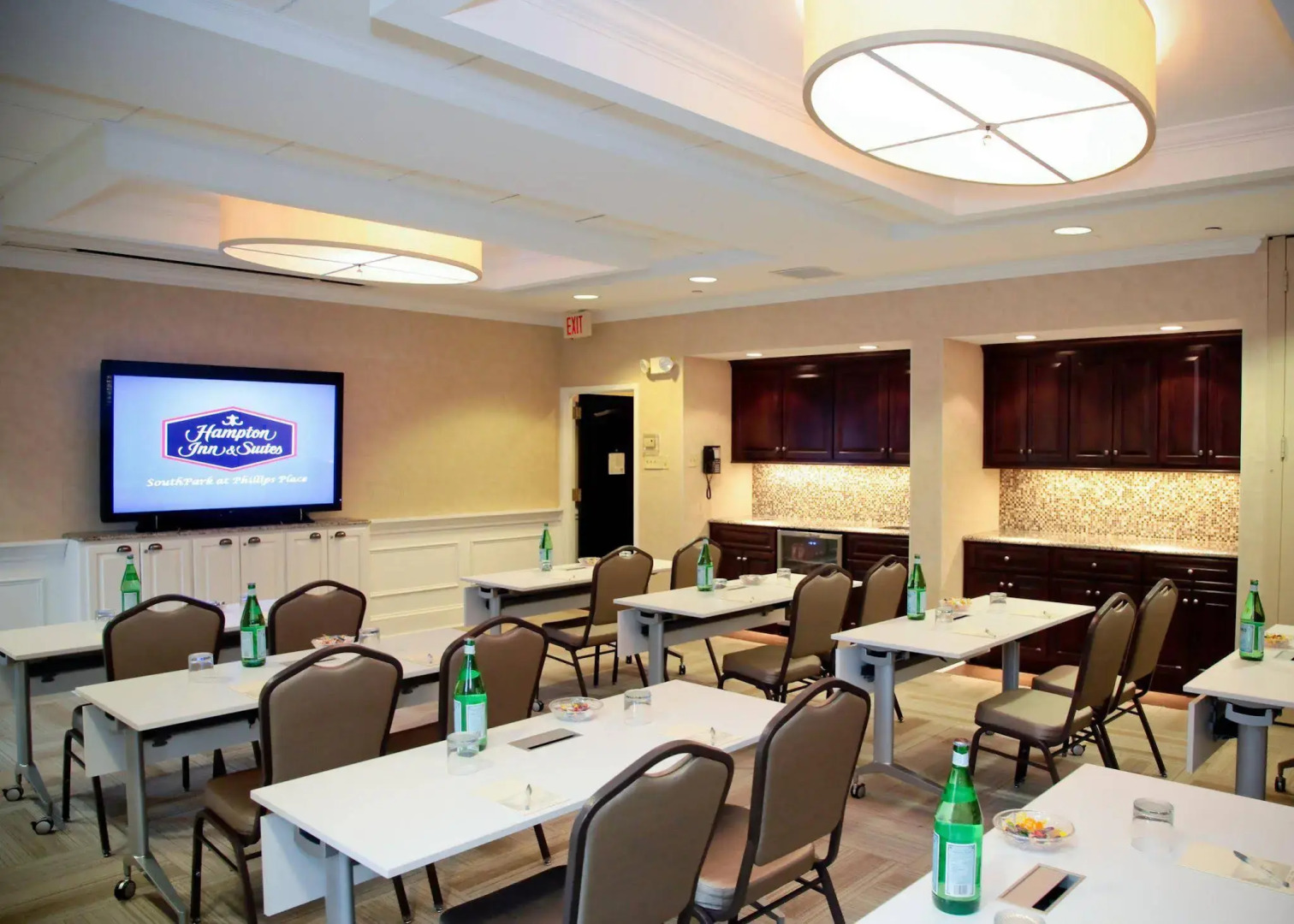 Hampton Inn & Suites Charlotte/South Park at Phillips Place