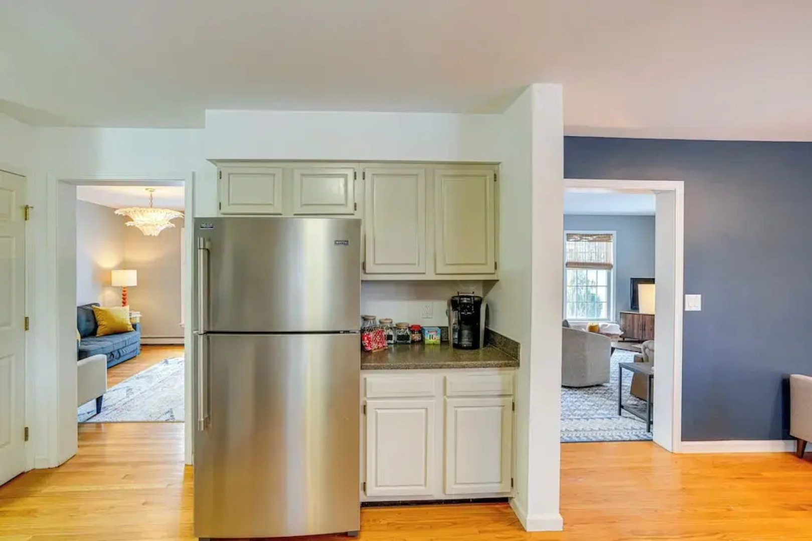 Walk to Dining: Downtown Lenox Guest House!