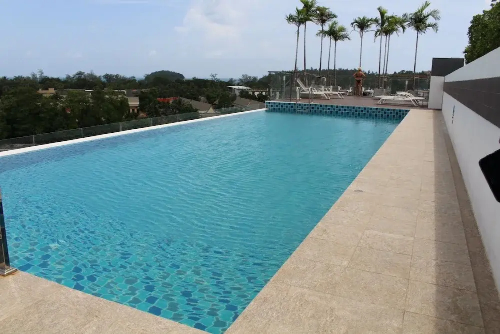 Ozone Condotel Apt 716