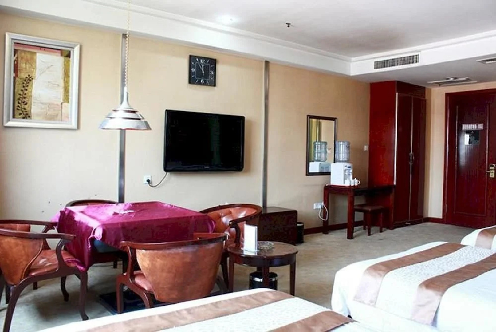 Shi Ji Huang Chao Holiday Hotel