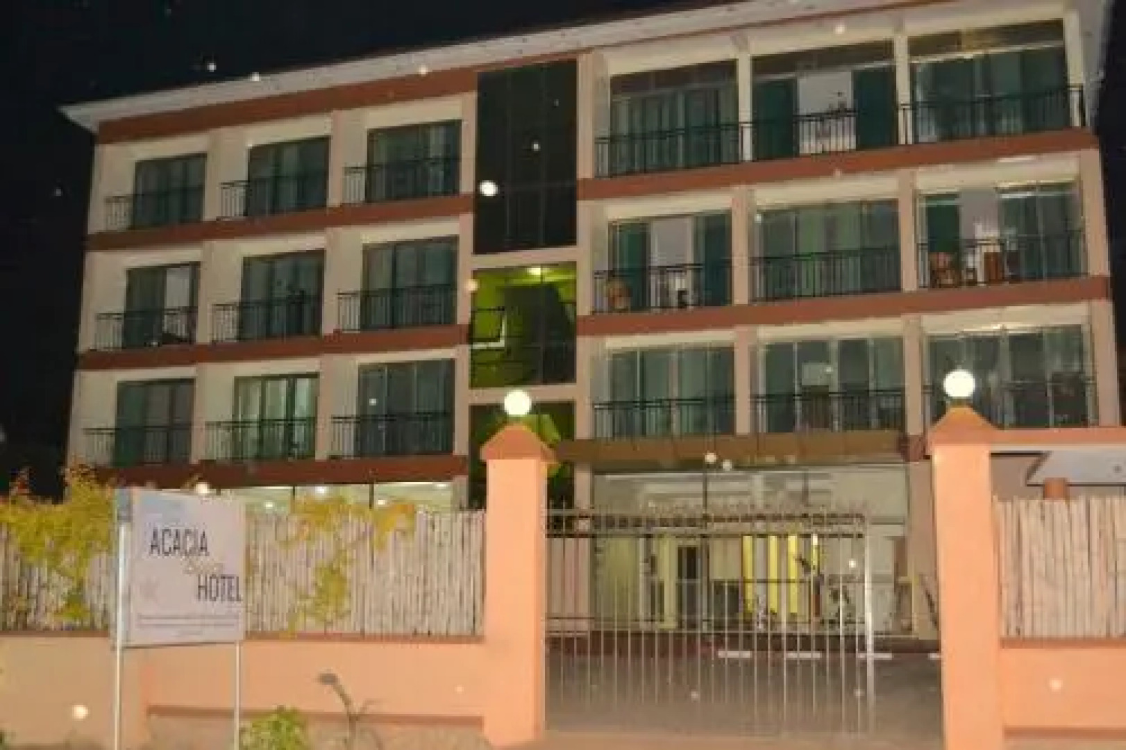 Petit Saigon Beach Hotel