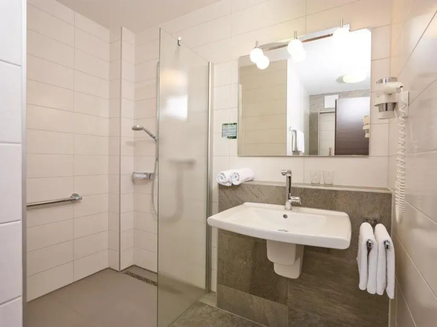 Weinhaus Am Schieferfels