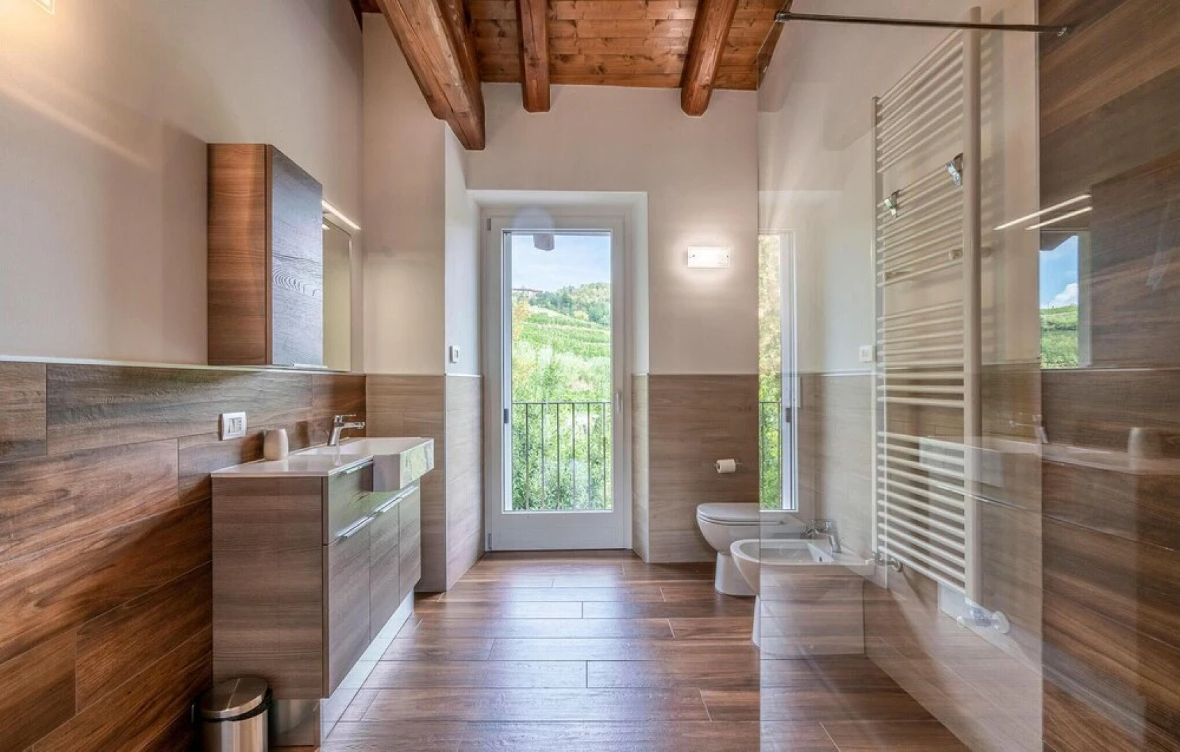 Stunning Home in Castino With Wifi and 4 Bedrooms