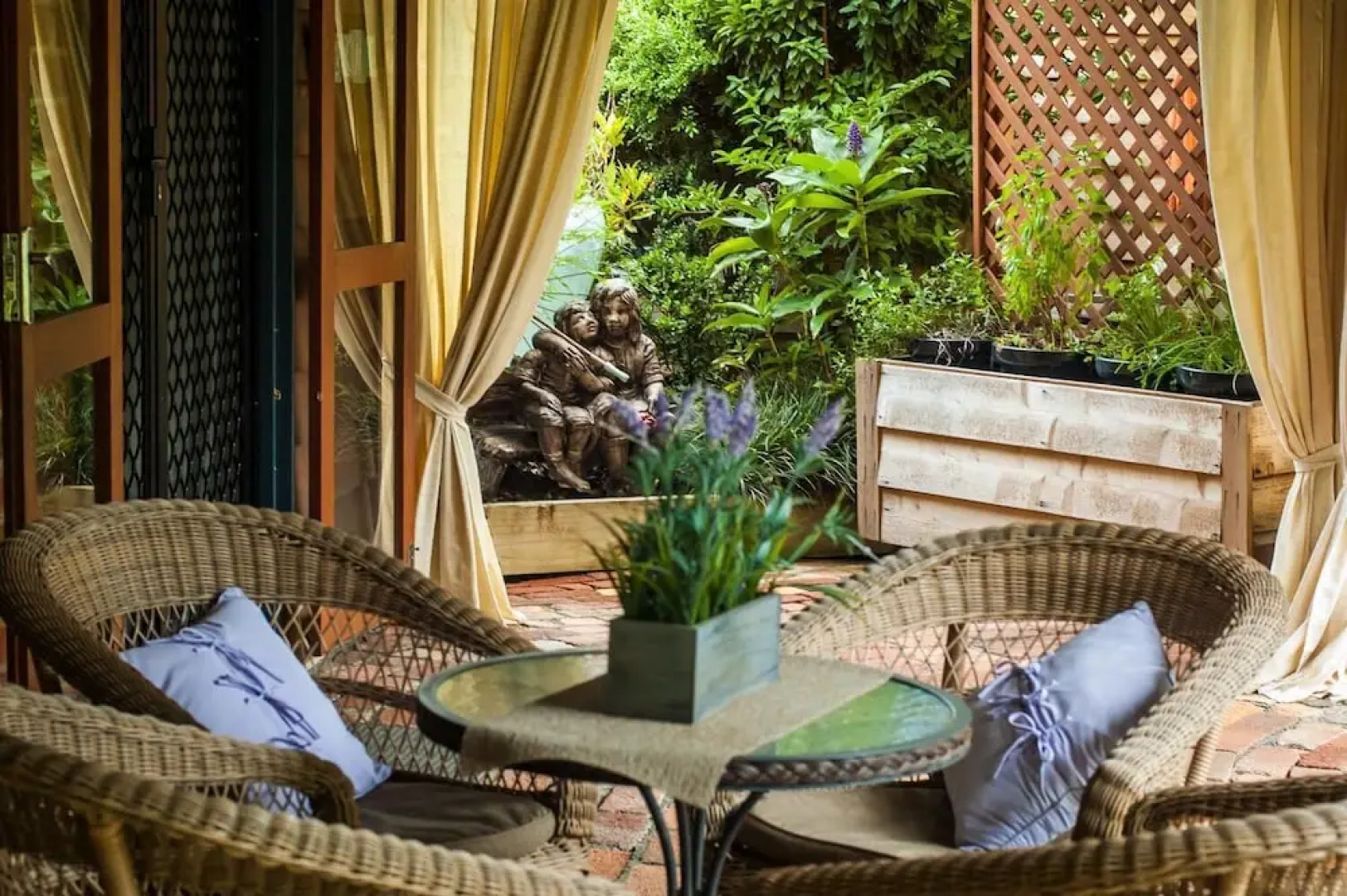 RondayVoo Bed & Breakfast