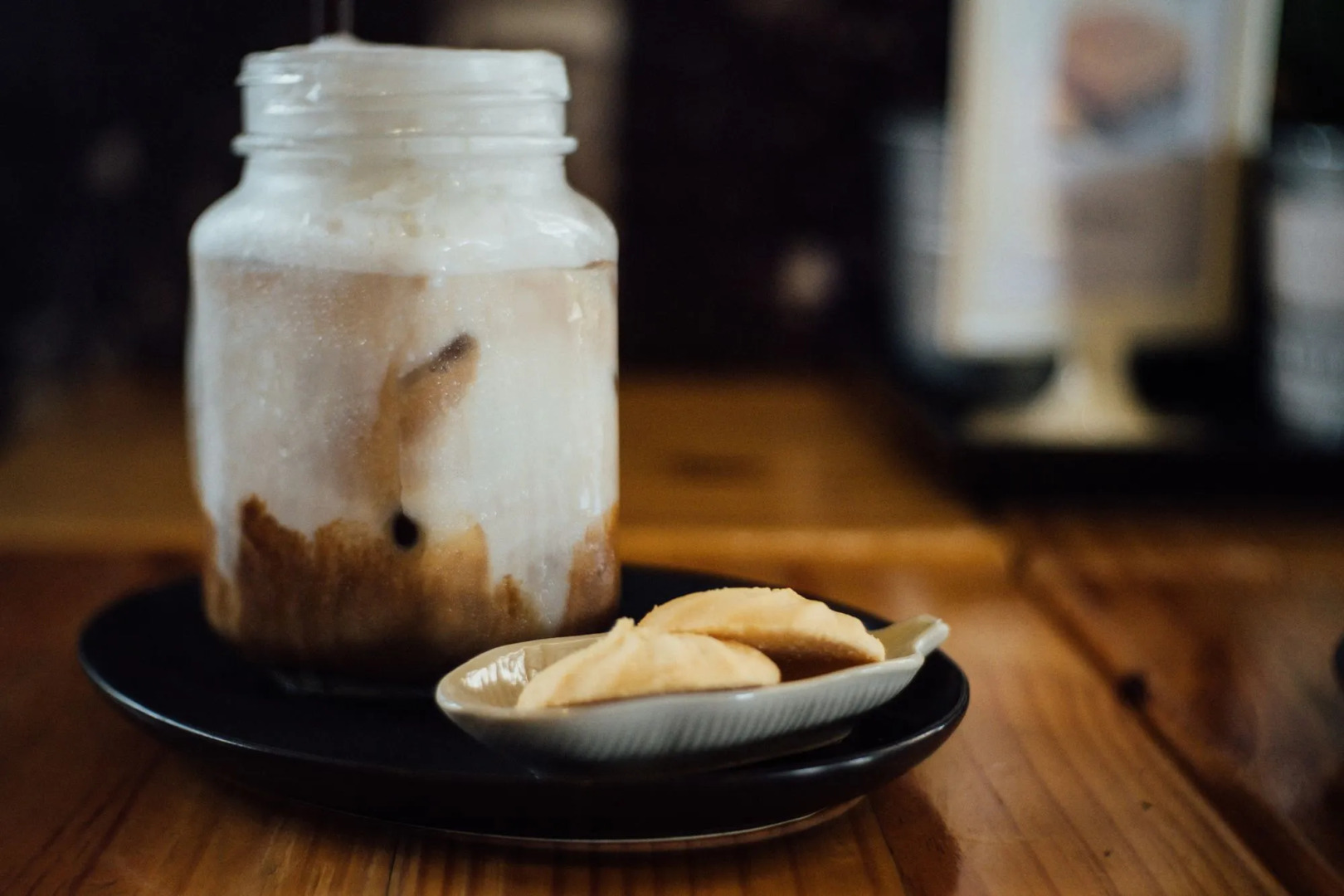 1715 House - White Rhino