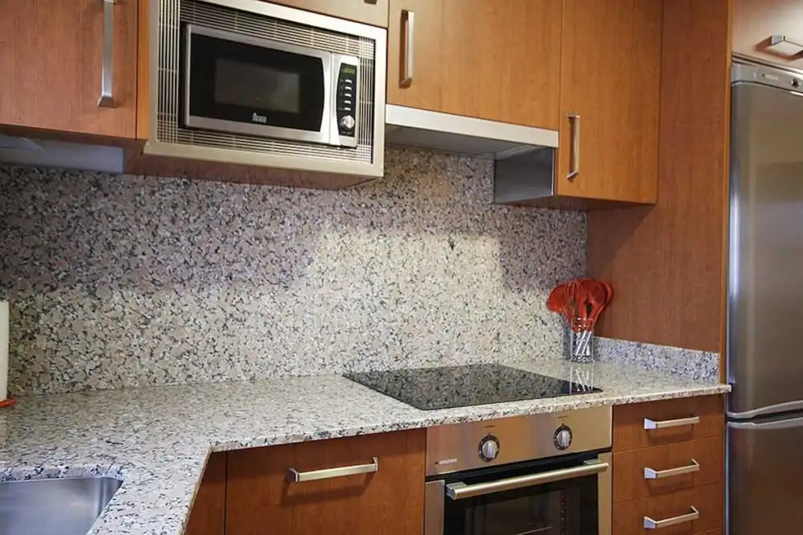 102005 -  House in Muros