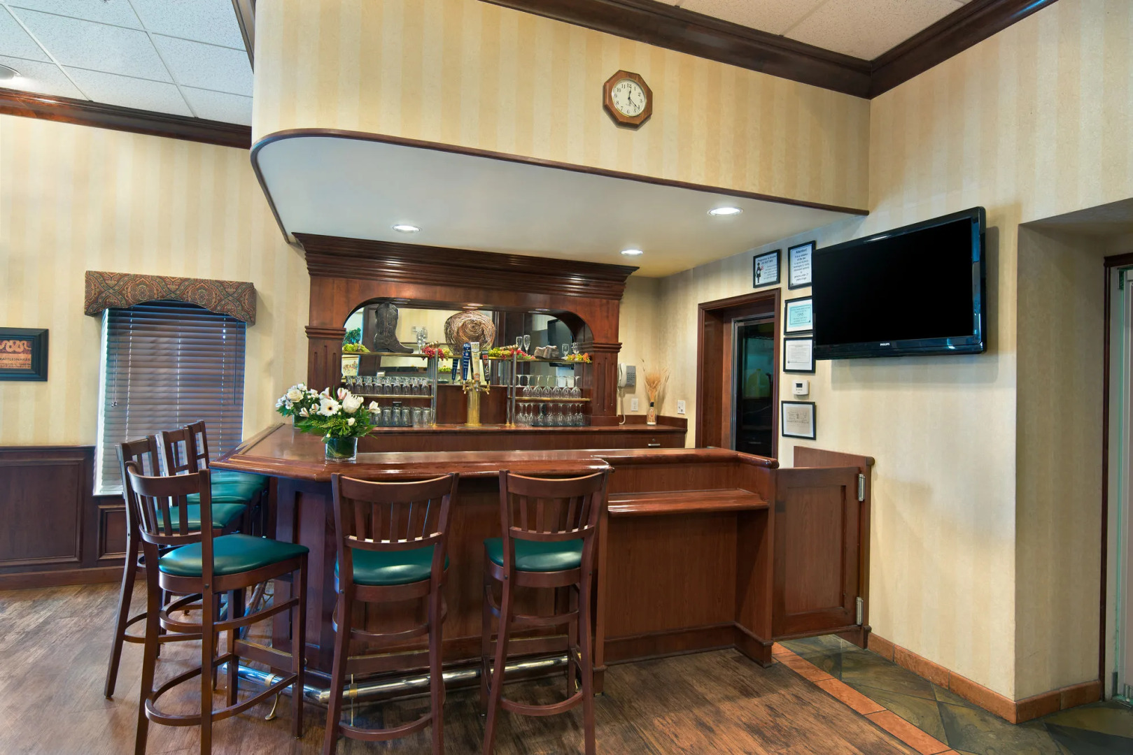 Oxford Suites Pendleton