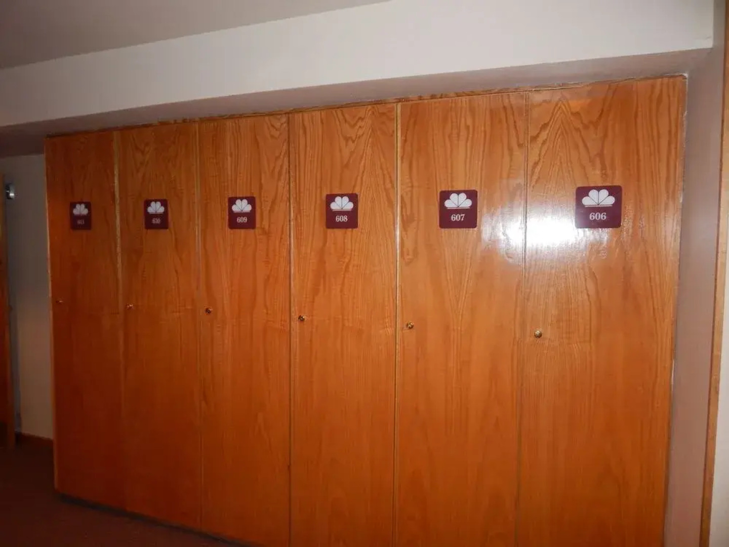 Crestview Condominium's