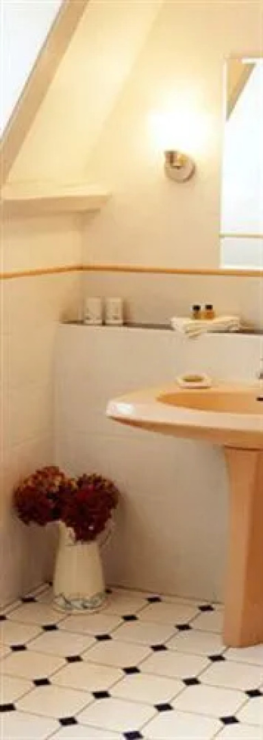 Logis Hostellerie Le Vert