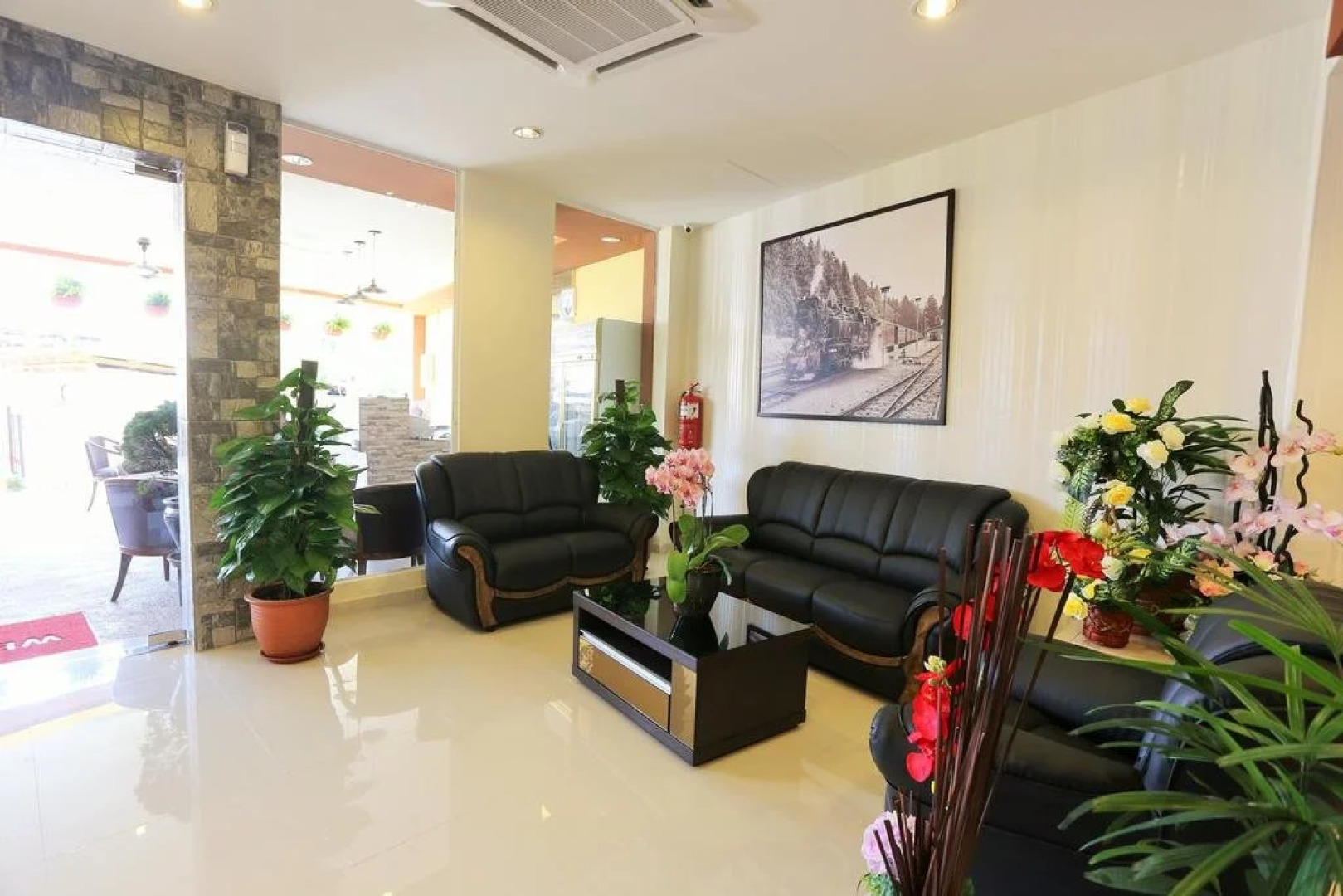 Station Gold Budget Hotel