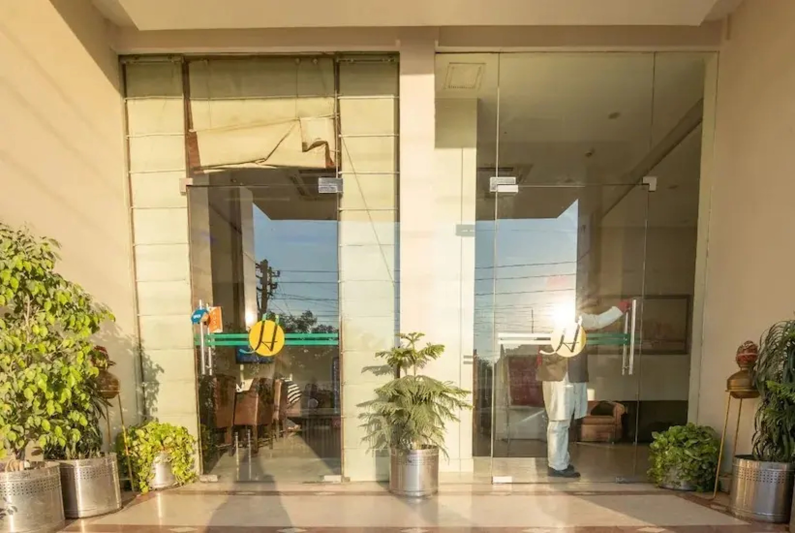 Hotel Janhvi International