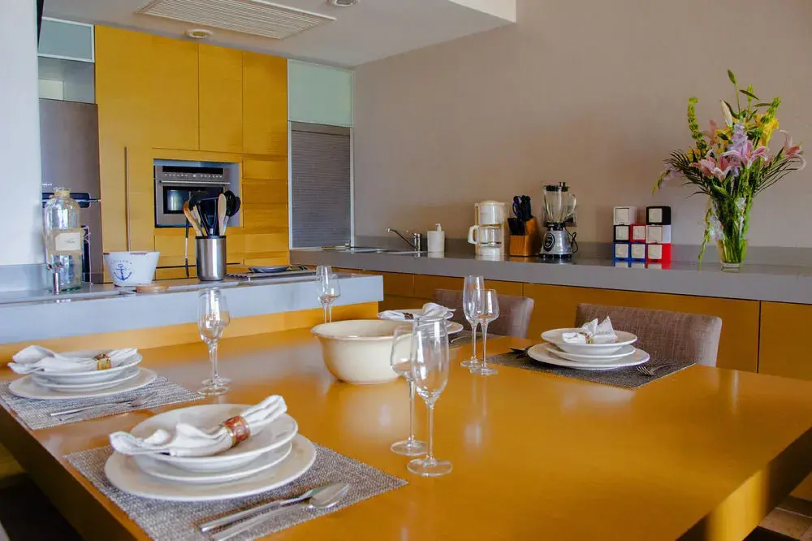 Homing Bird Apartments