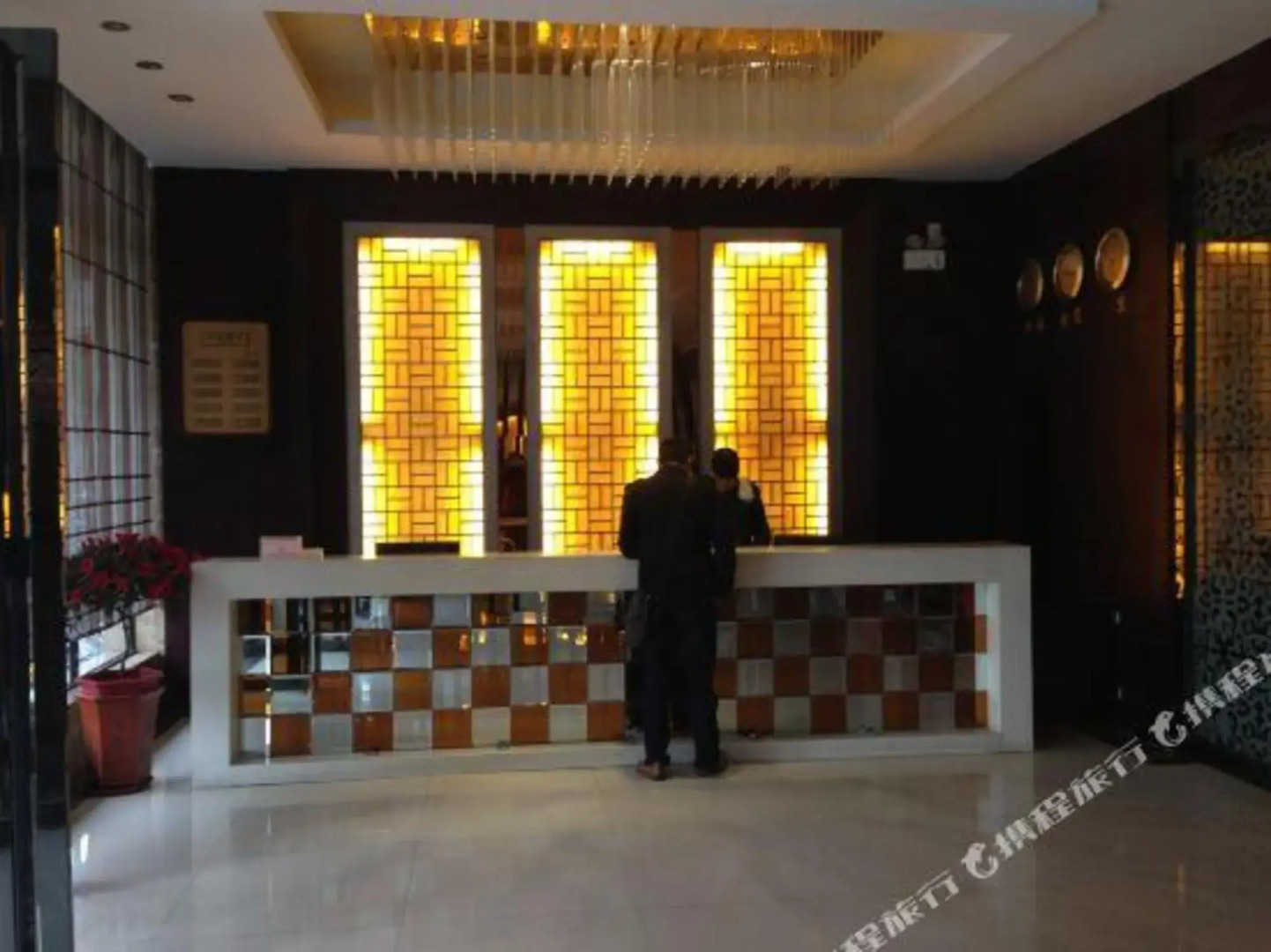 Yufeng Business Hotel