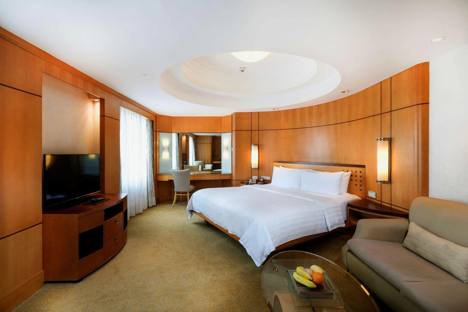 Makati Shangri-La, Manila