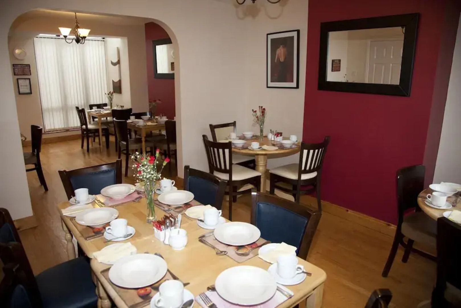 Arch House B&B and Apartments