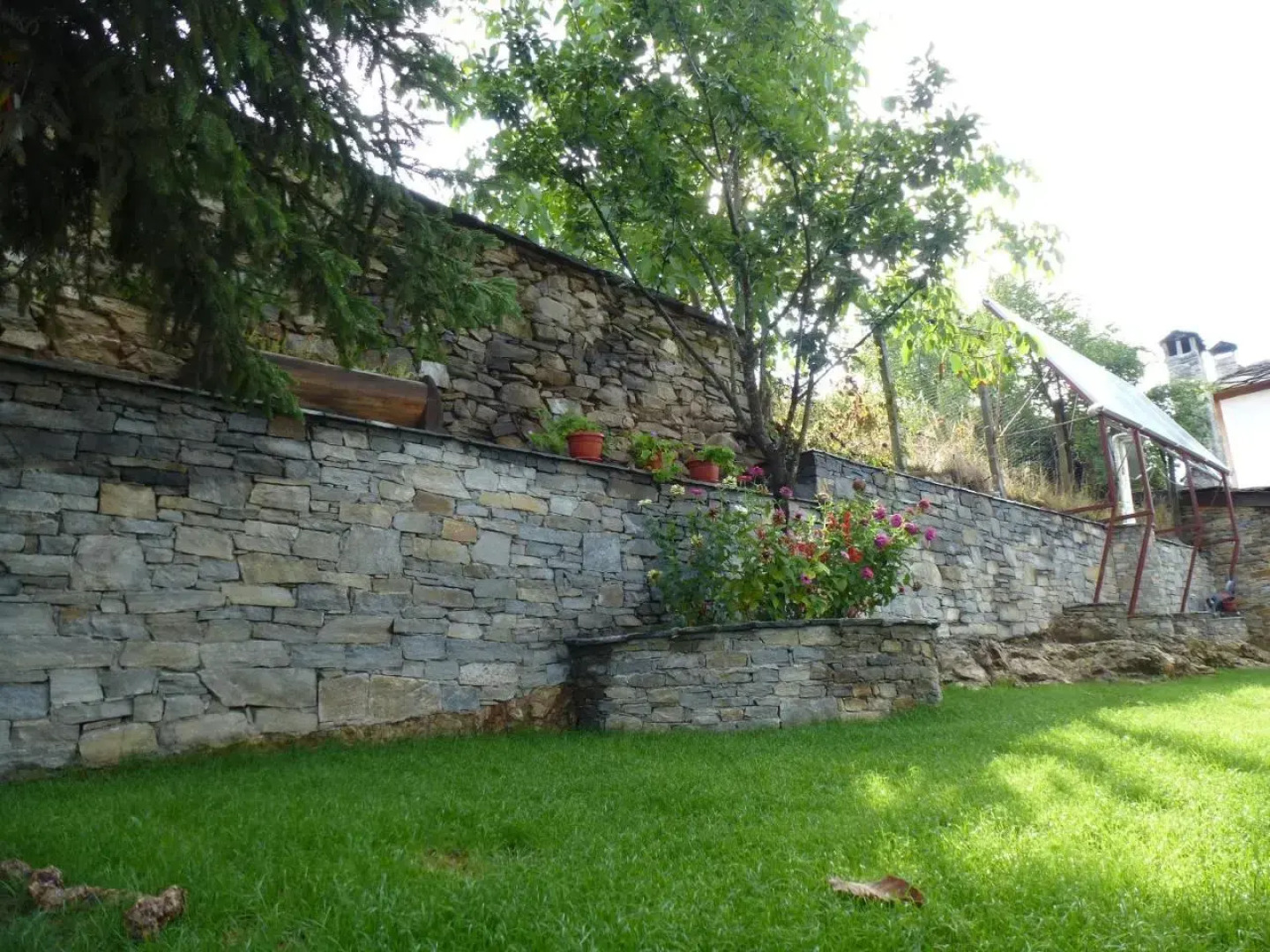 Delchevata Kushta V Leshten