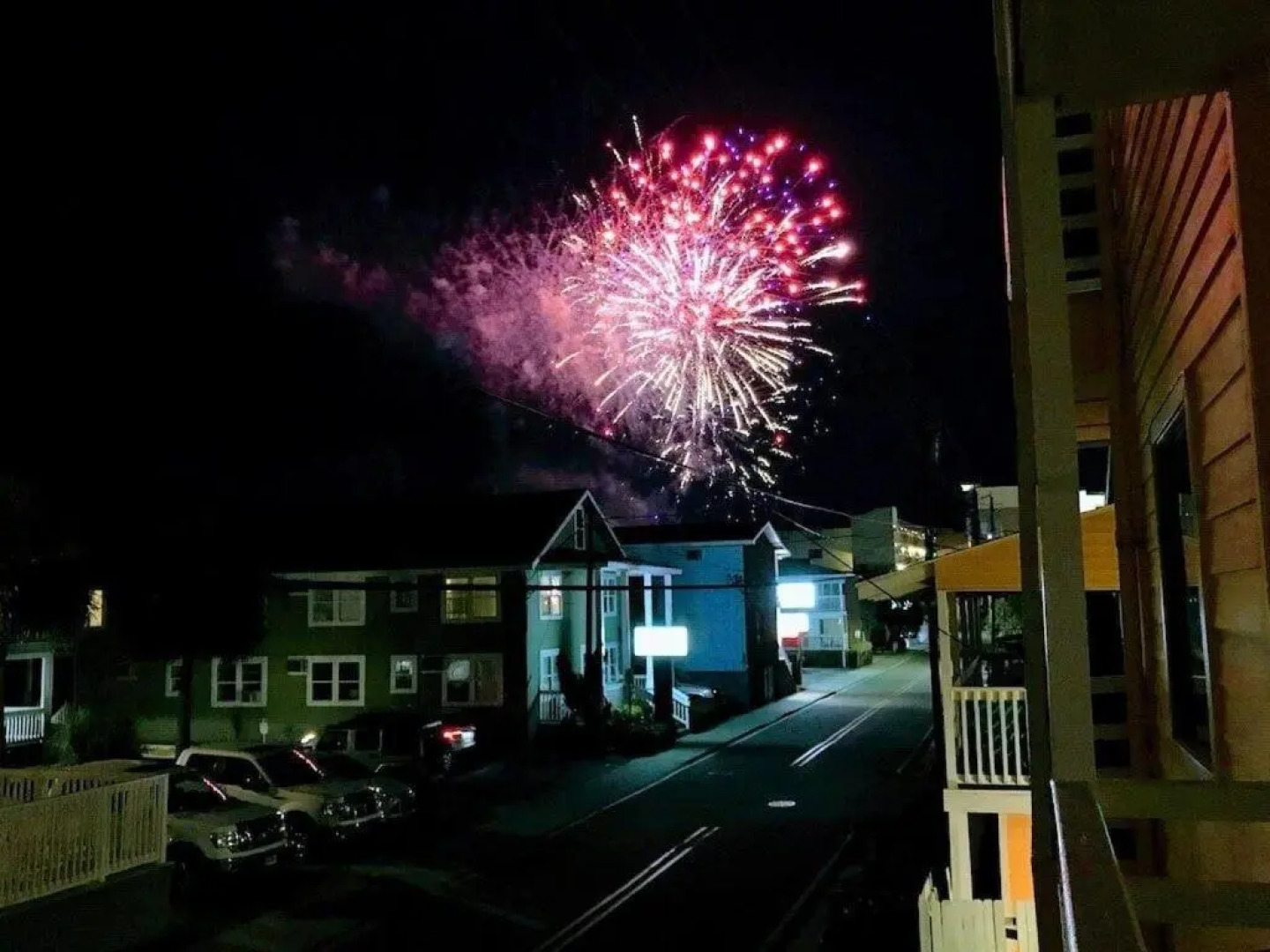 Beach Harbour 17 at the CB Boardwalk Walk to everything!