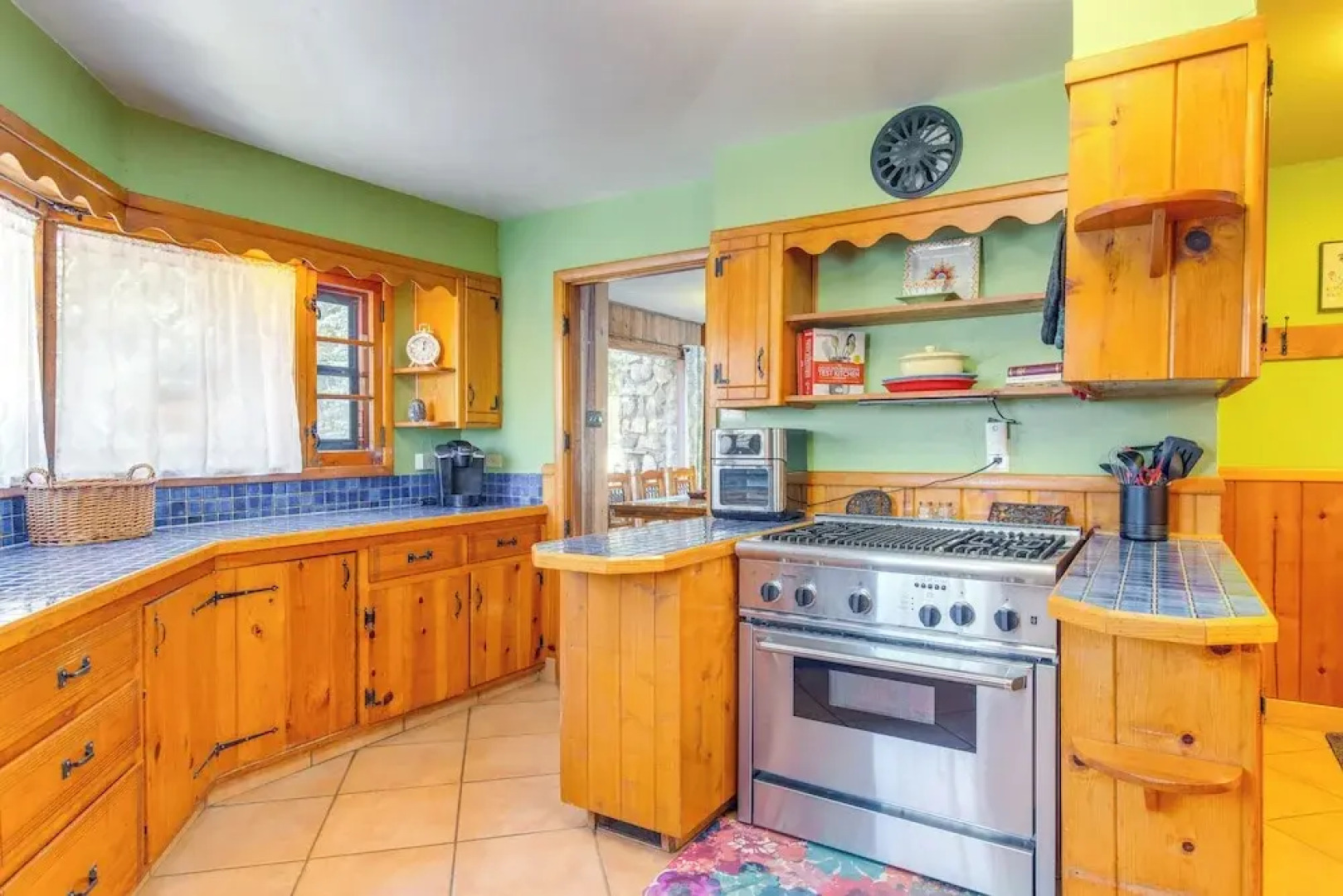 Charming Idaho Springs Retreat on Chicago Creek!