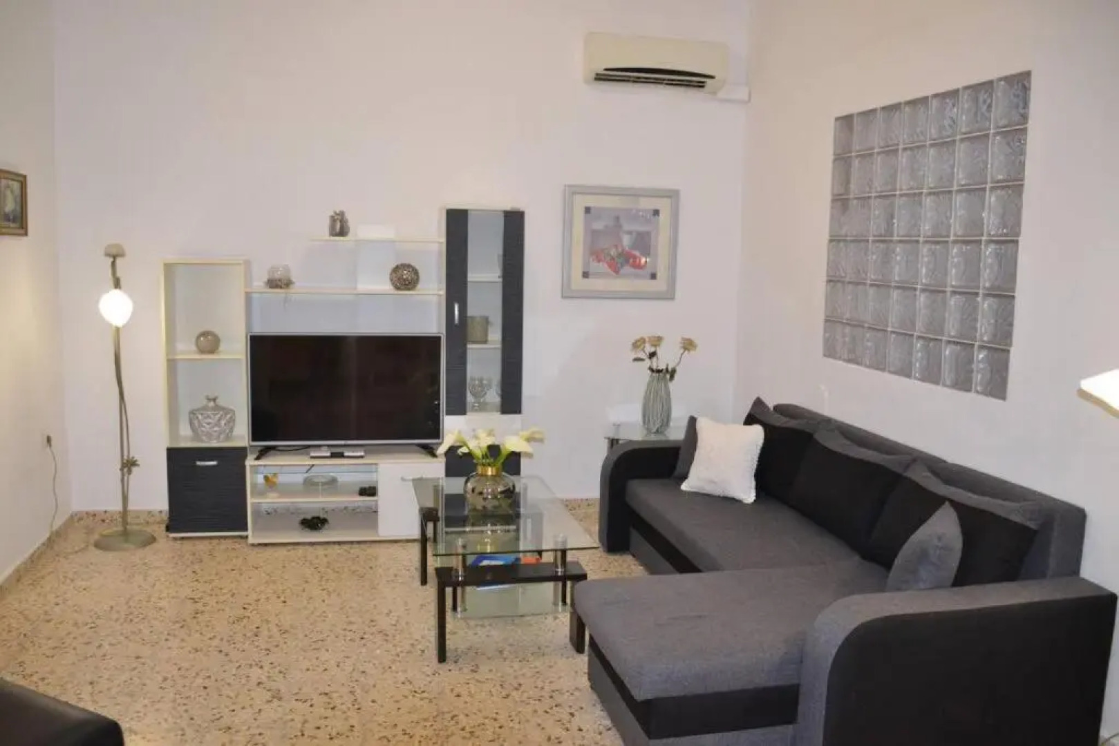 Nefeli's House in Paradisi