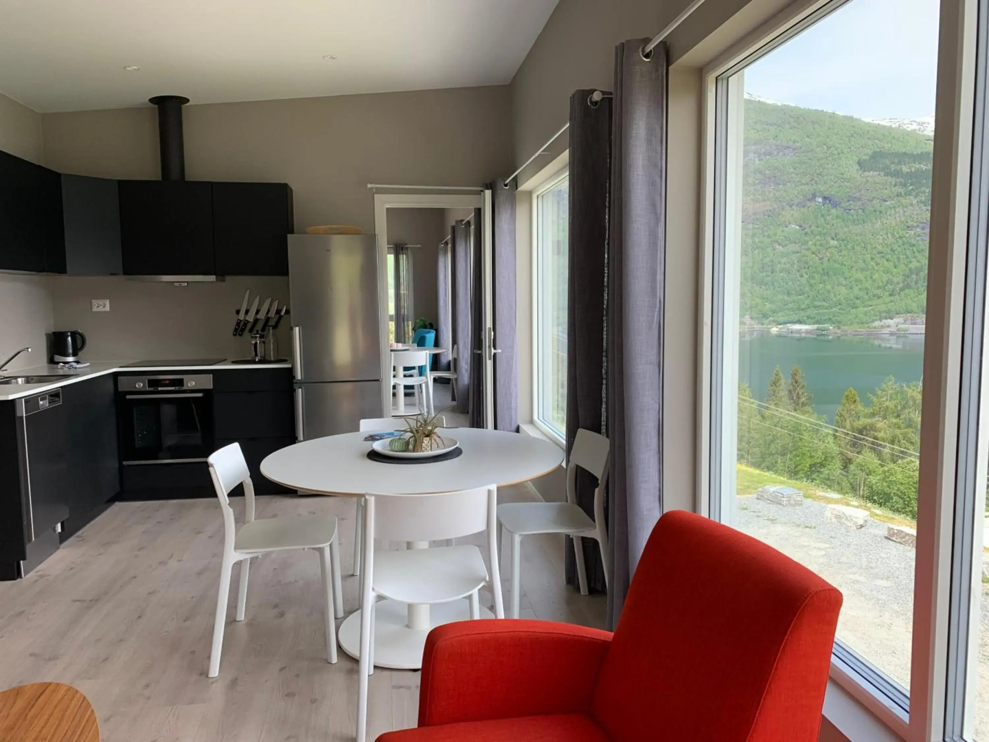 Olden Fjordhotel
