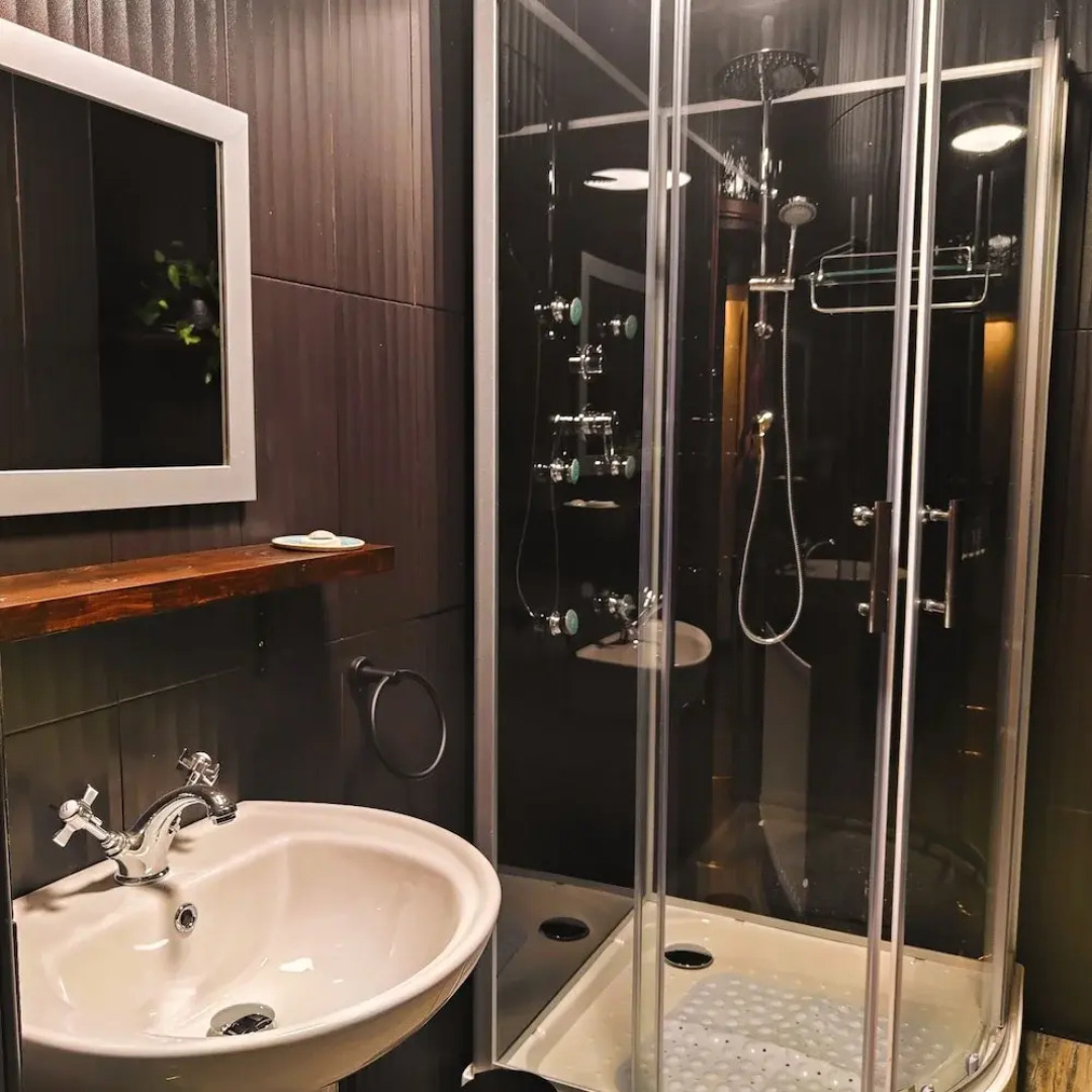 Mourne Mountain Art Apartments