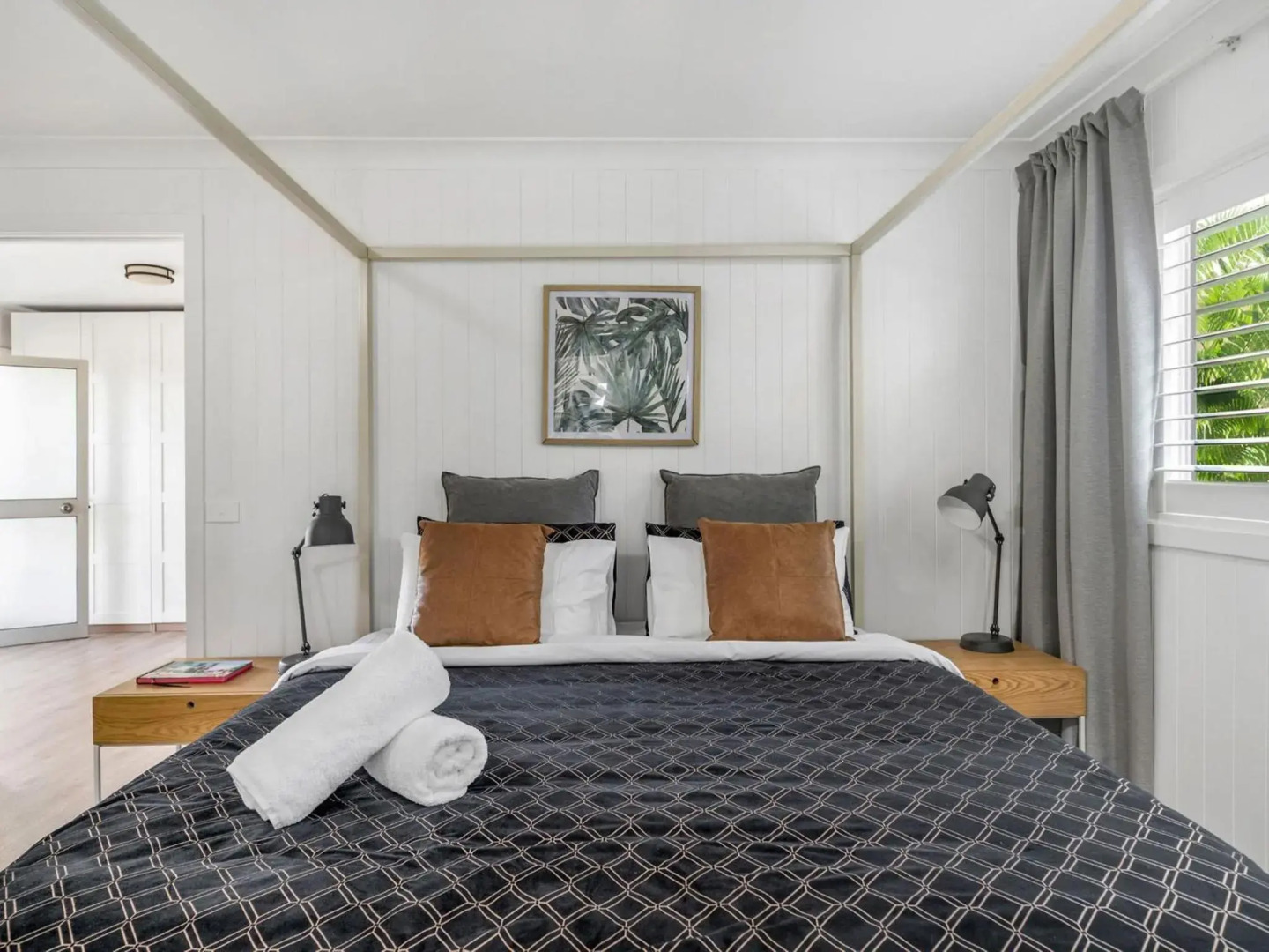 Akora at Hyams 4pm Check Out Sundays