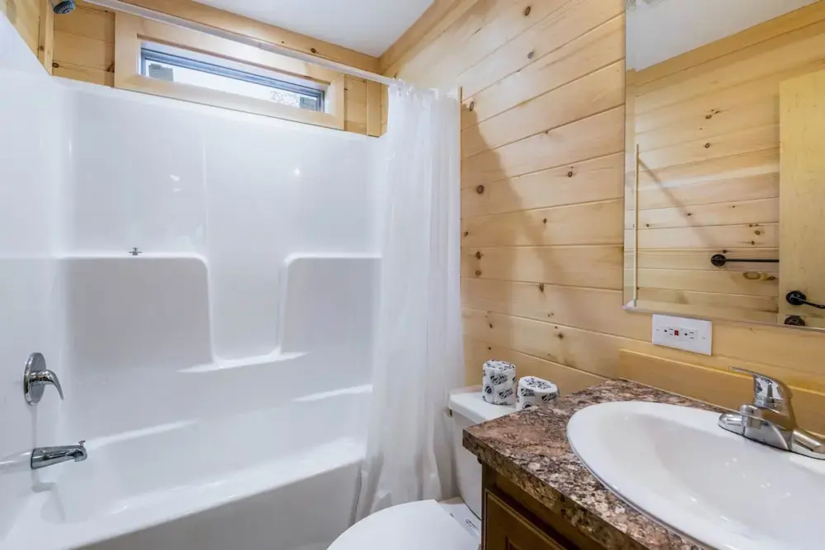 Rondout Valley Camping Resort Deluxe Park Model 13