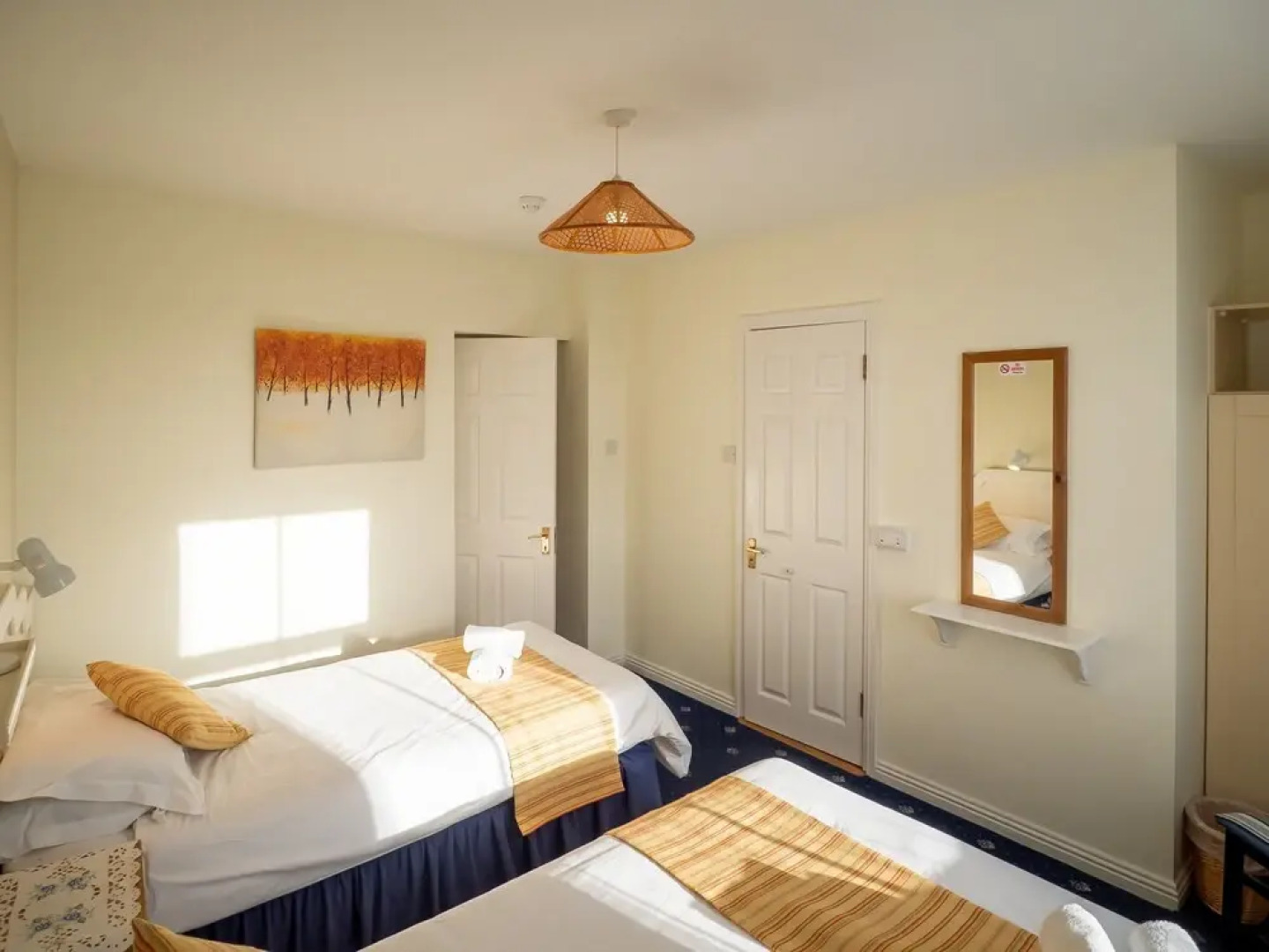 Clifden White Heather House