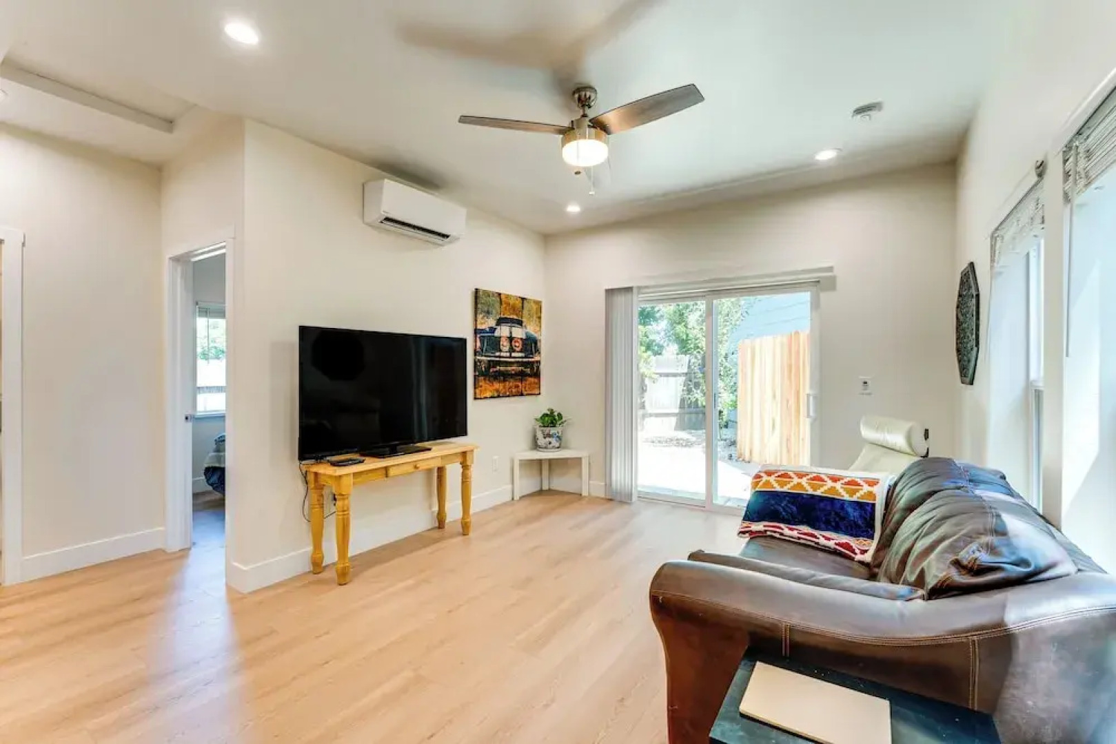 3 Mi to UC Davis: Retreat w/ Furnished Patio!