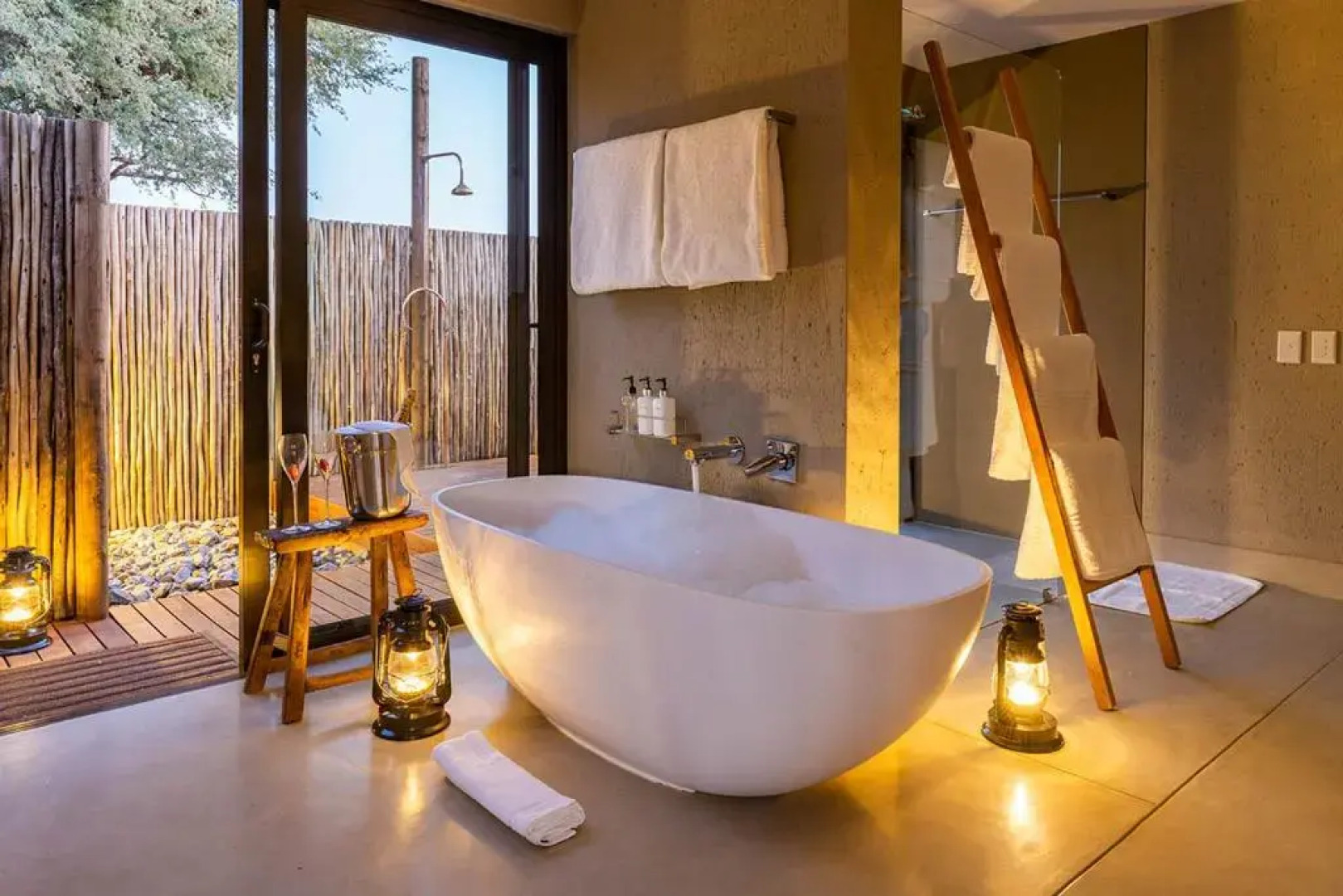 The Kalahari Sands Exclusive Safari Lodge