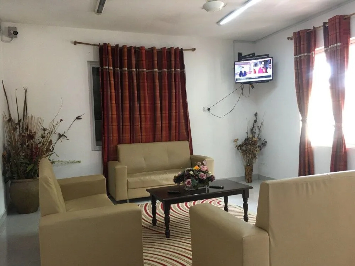 Spot On 89901 Hotel Ship Arm