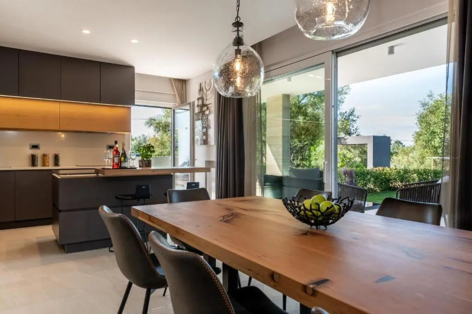 Luxurious Villa Laurea