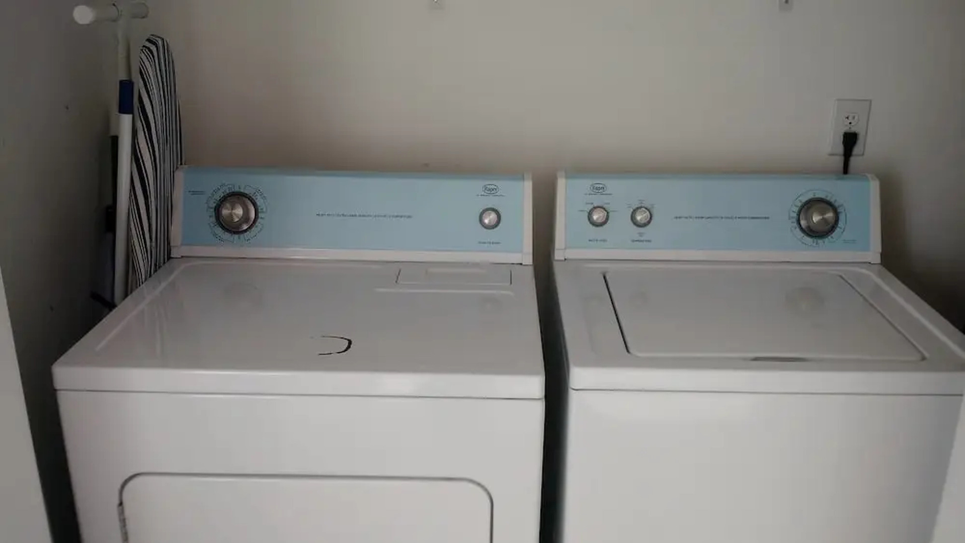 The Corner House B&B Townhomes