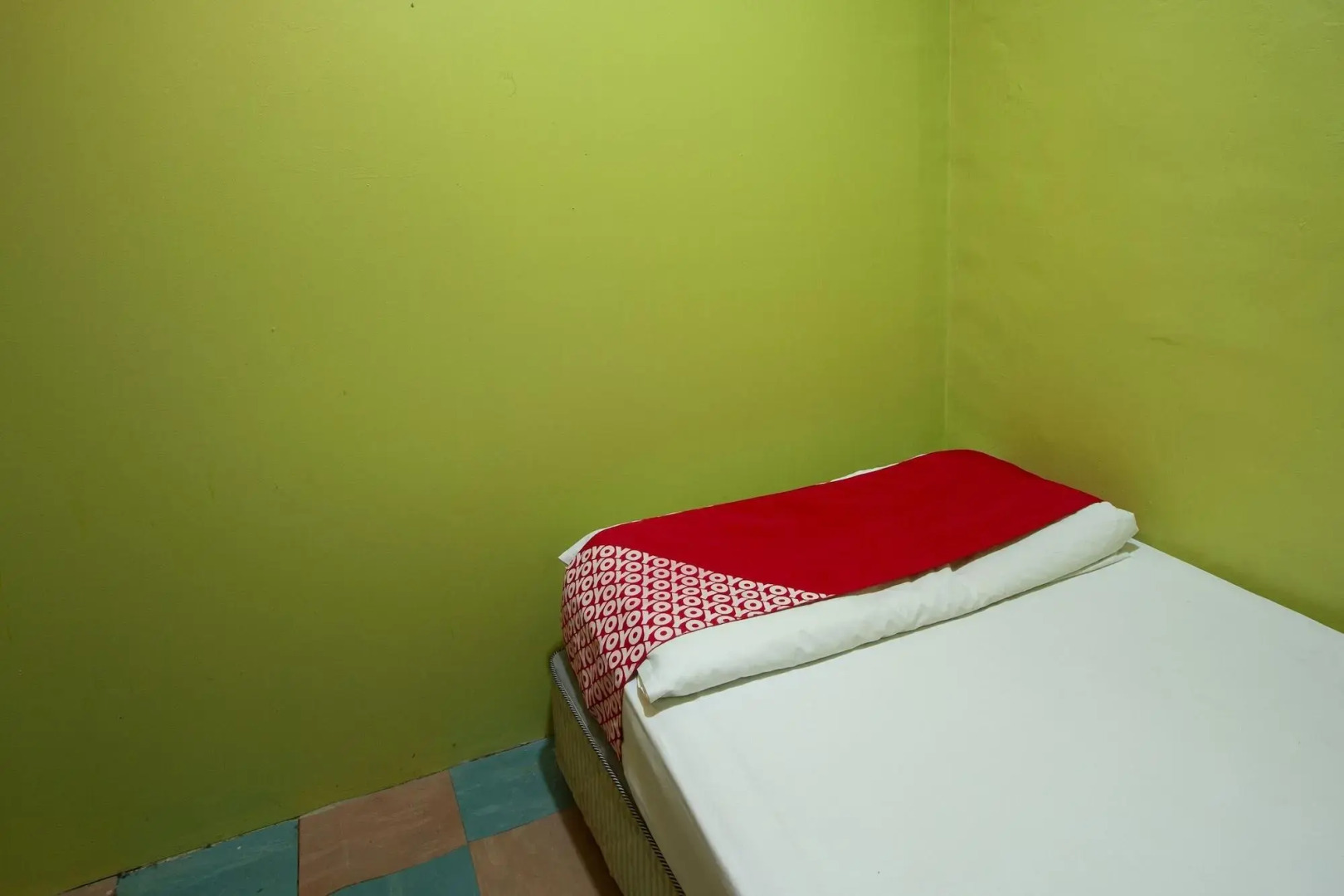 SPOT ON 90137 Casavilla Hotel Pudu