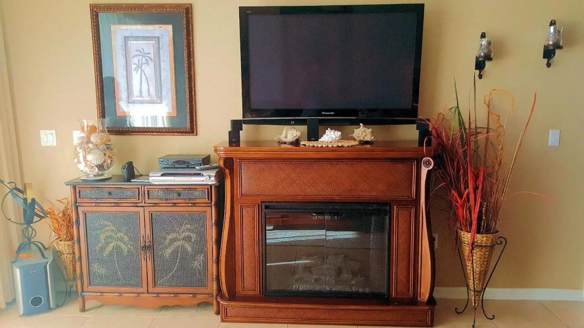 Luxury 5 Star Condominium Water Front 3 Beds 2 Bath Pool Hot-Tub Beach And City Views