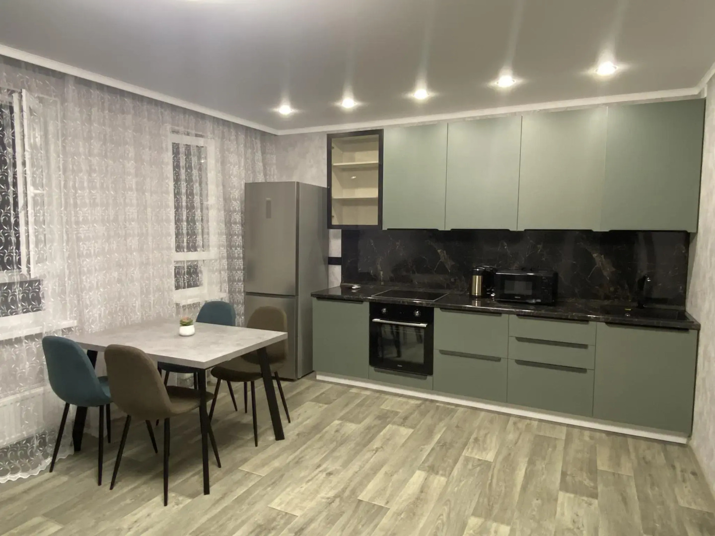 Moon72 (Мун72) на улице Сергея Джанбровского 4к1