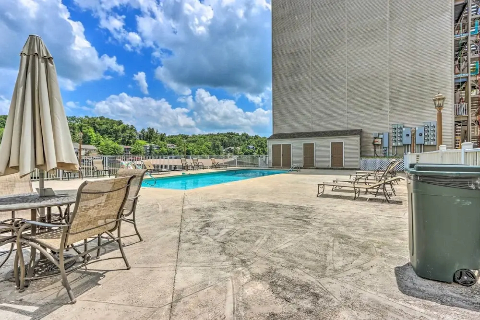 Lake View, Pool Access: Idyllic Camdenton Condo!