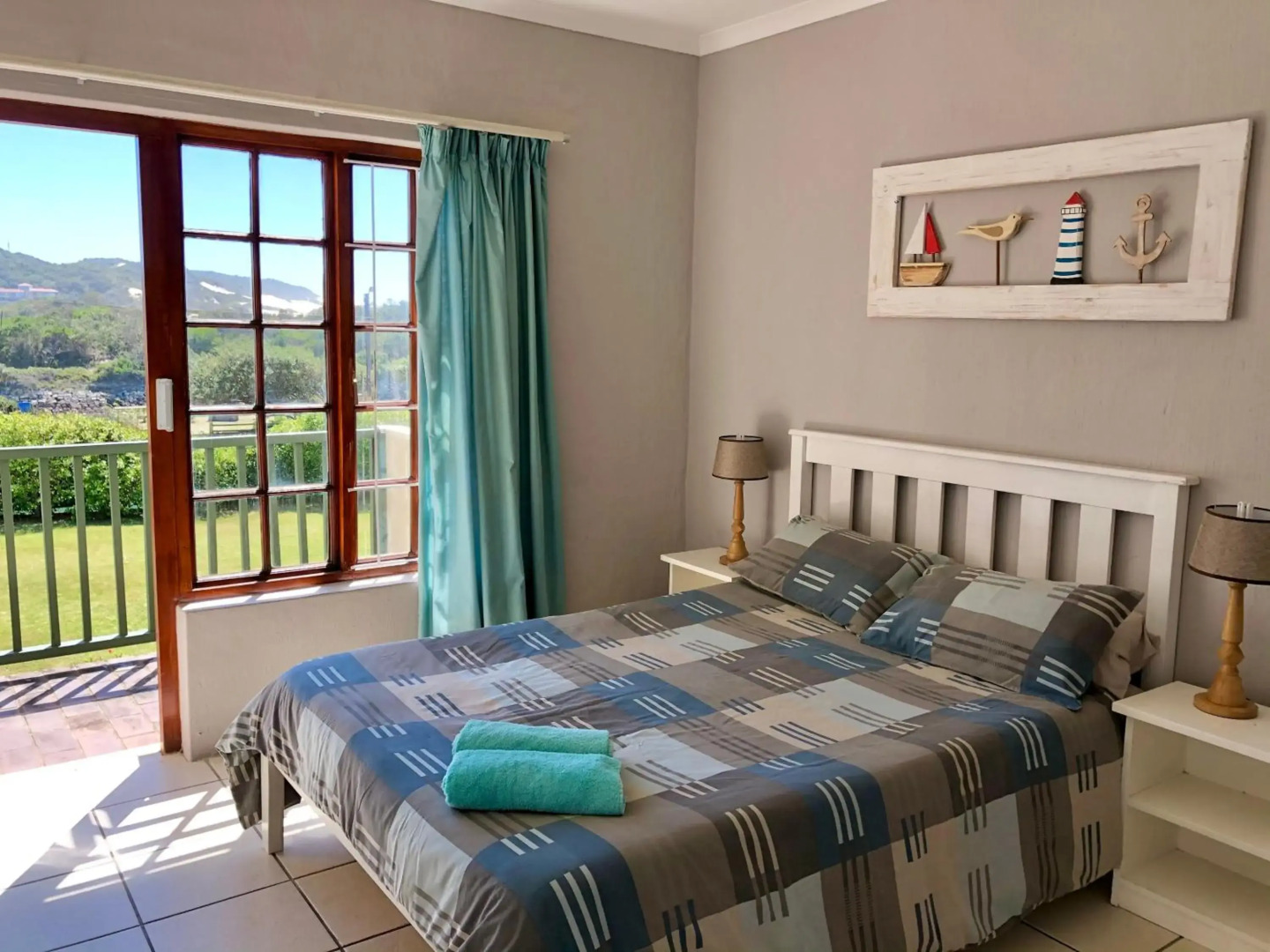 42 Settler Sands Beachfront Accommodation Sea and River View