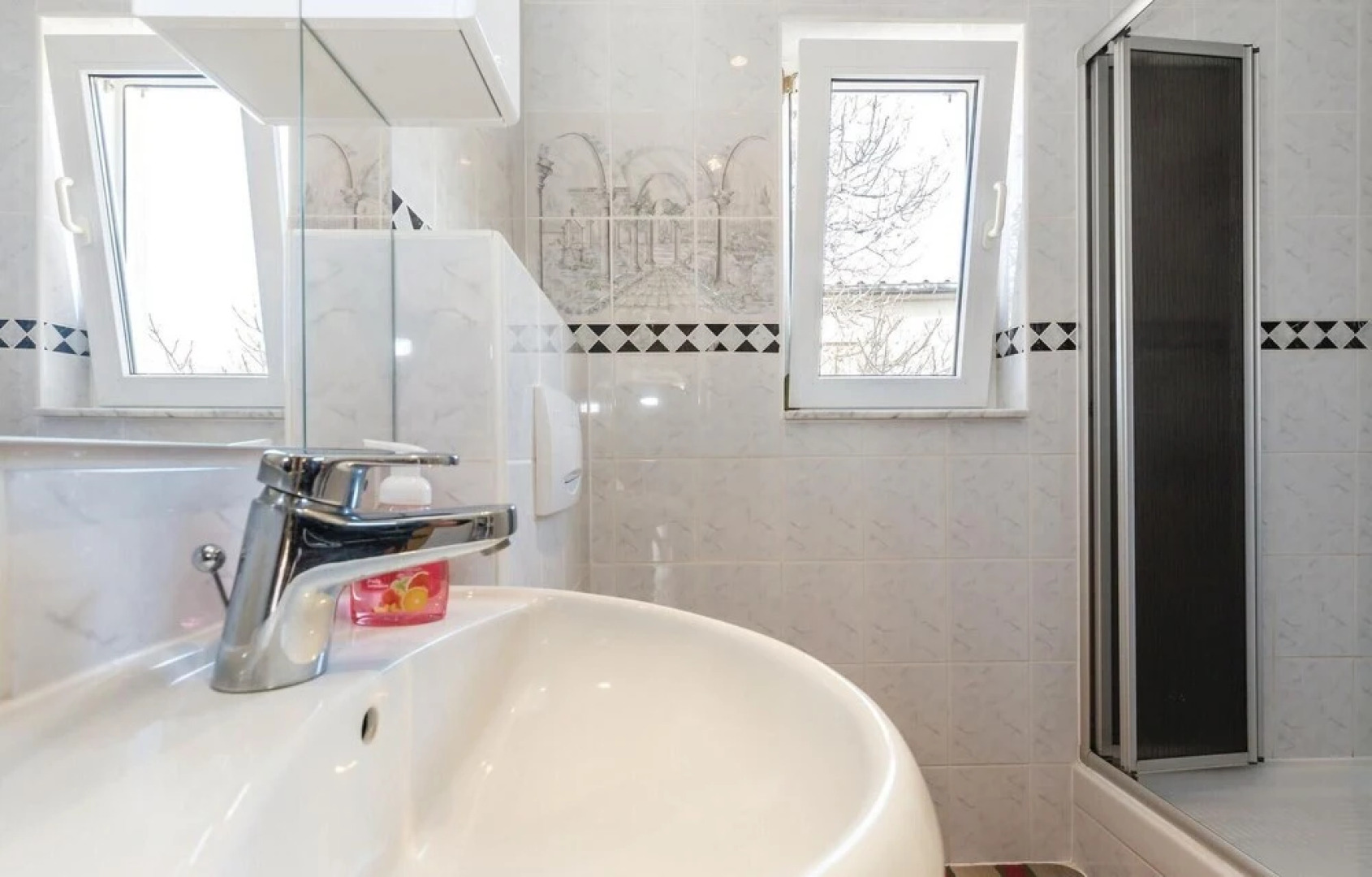 Amazing Home in Novi Vinodolski With Wifi and 5 Bedrooms