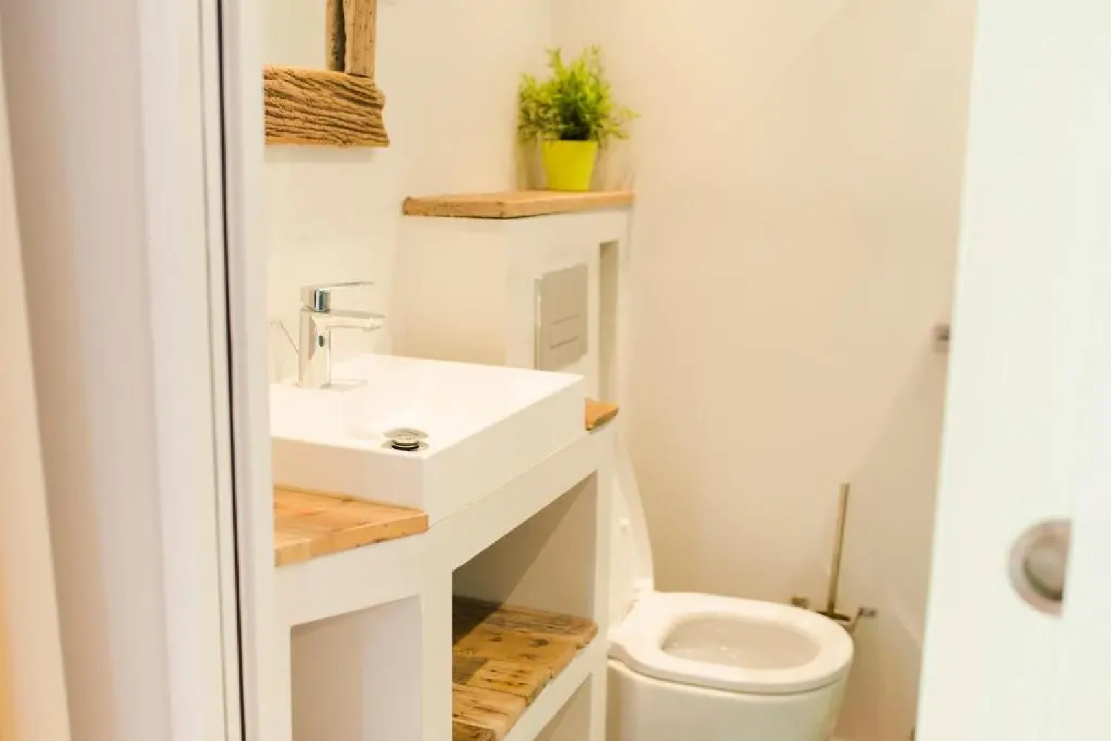 Board ’n Breakfast