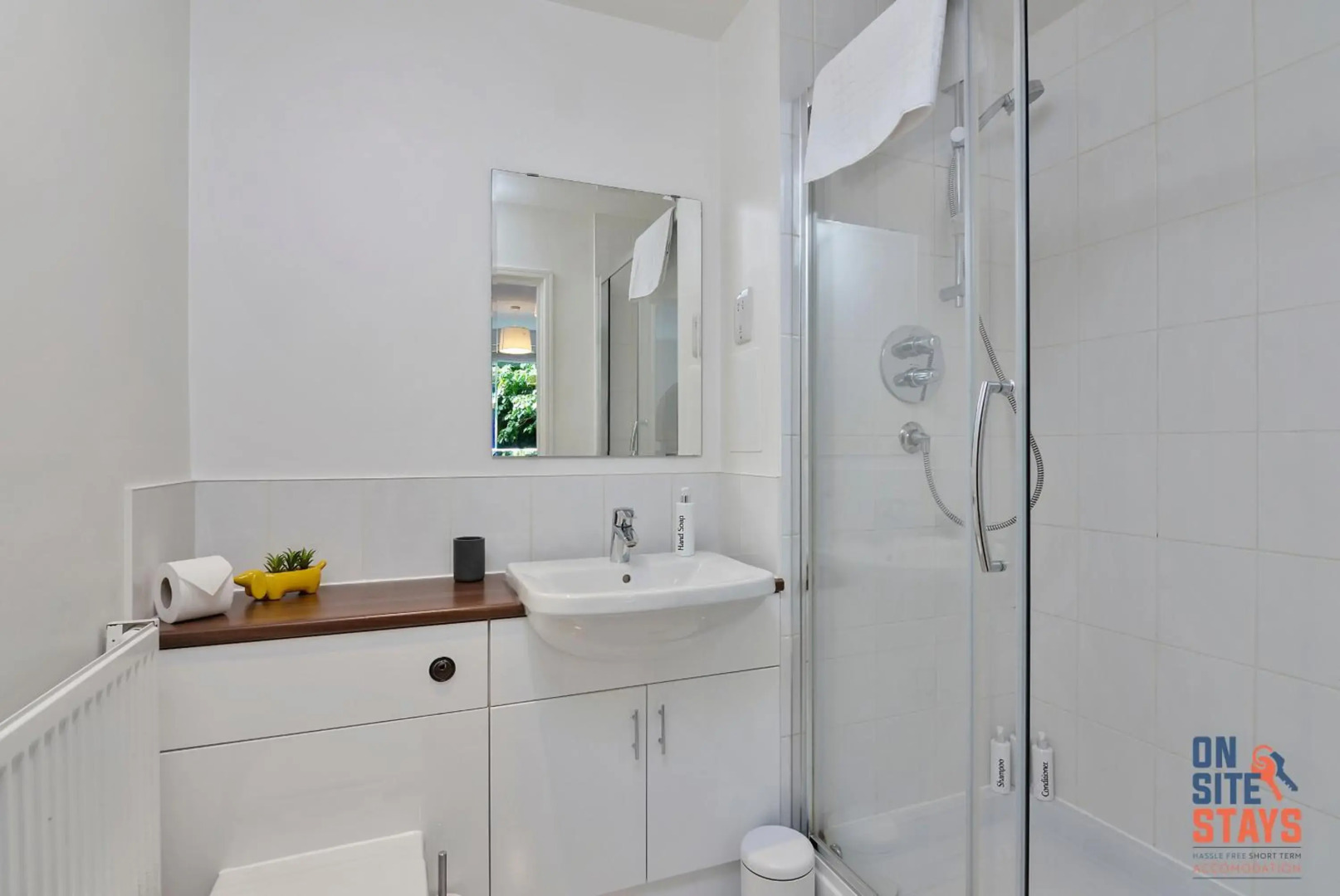 2 bed apt, en suite, Balcony, Wifi, 2 x parking