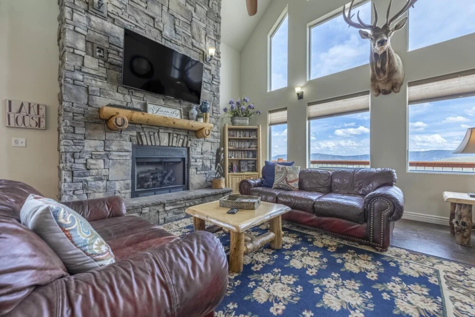 Family FUN Cabin! Sleeps 36, Mountainside w/ Beach Access, and Kid Paradise Yard