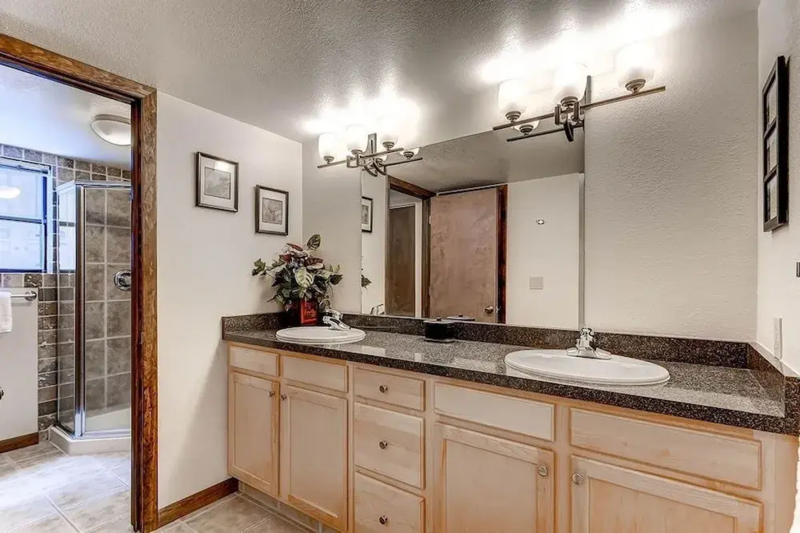 Park Place 101c 2 Bedroom Condo by RedAwning