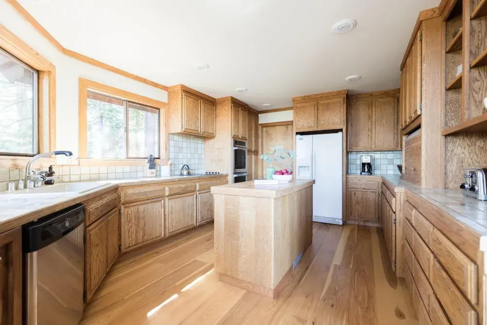 Wildwood by AvantStay   Cabin w/ 3 Decks, Ping Pong, Fire Pits, & Outdoor Grill