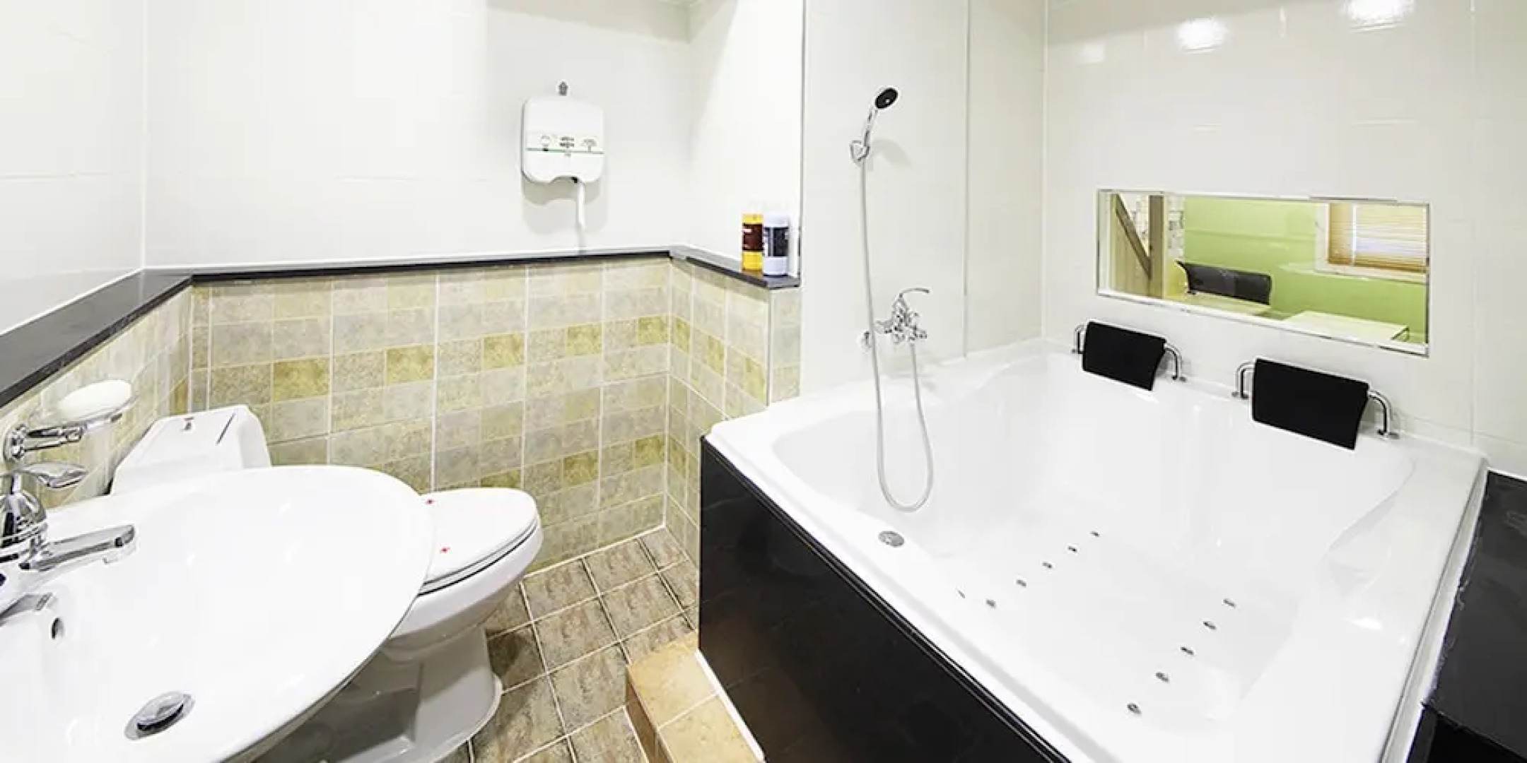 Suanbo Hot Spring Land